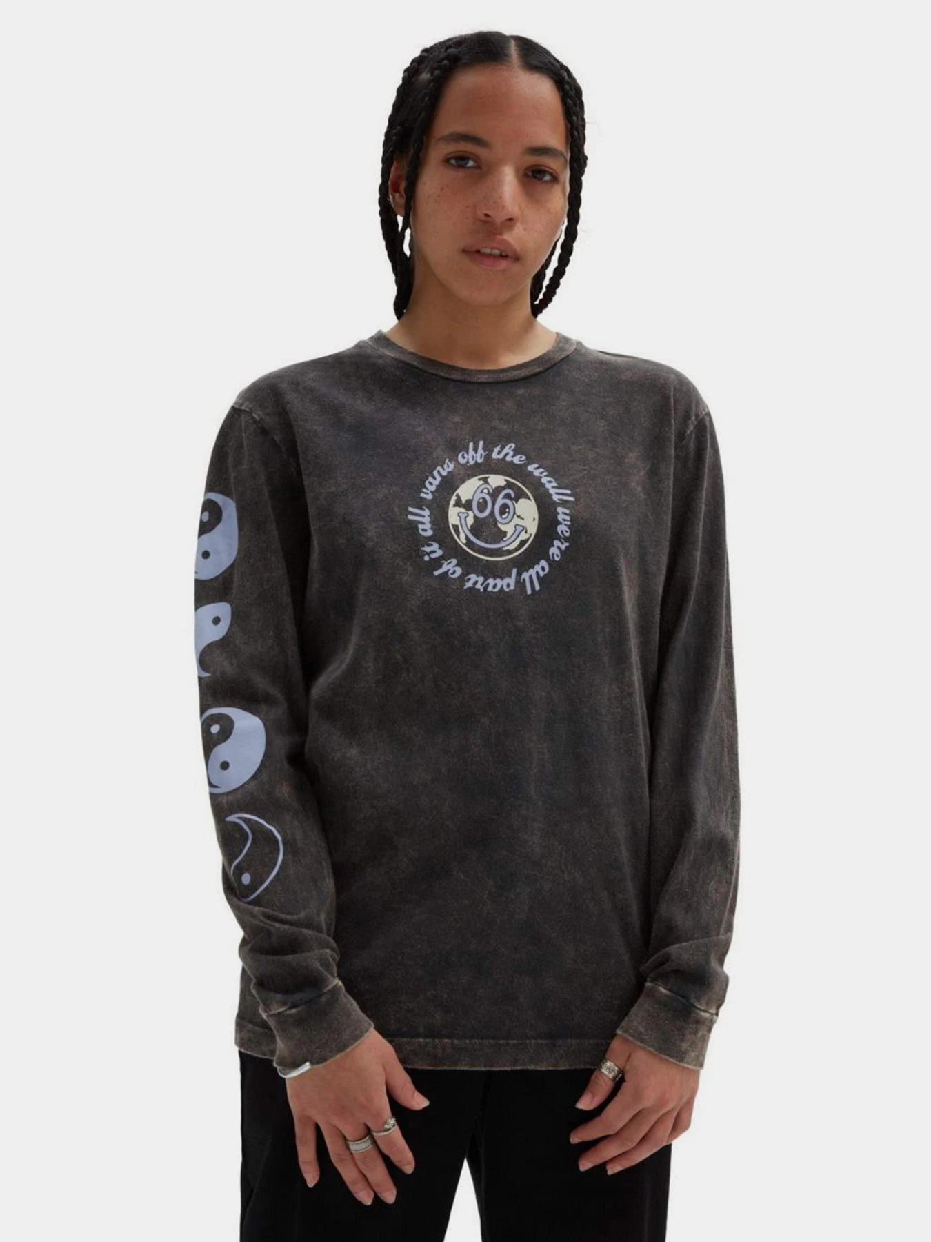 Худі та світшоти Vans BLISS 66 BFF модель VN000AD1BLK1 Худі та світшоти Vans BLISS 66 BFF модель VN000AD1BLK1 Фото