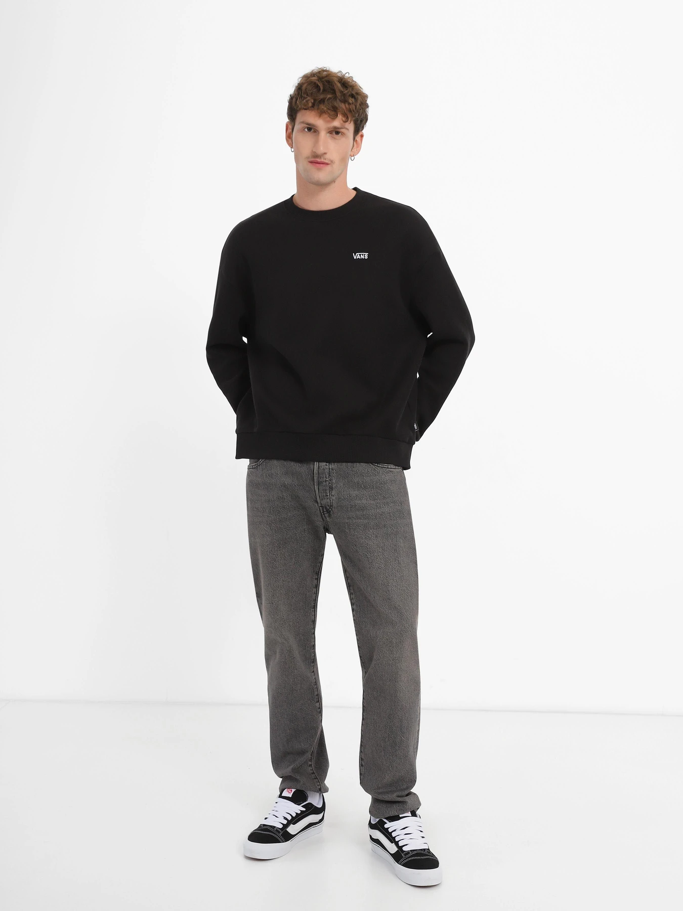 Худи и свитшоты Vans Comfycush Essential Crewneck модель VN000A6CBLK1 Худи и свитшоты Vans Comfycush Essential Crewneck модель VN000A6CBLK1 Фото