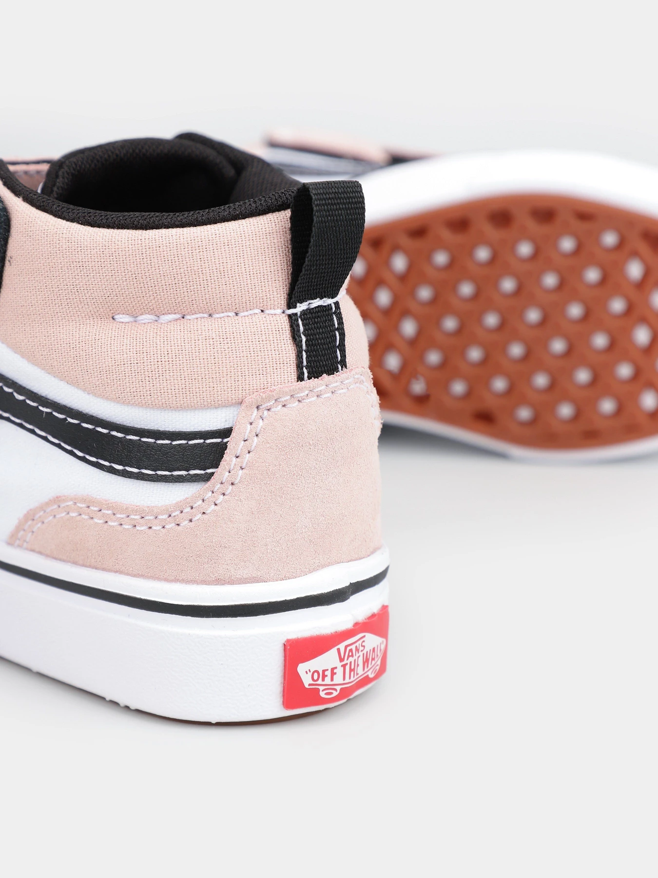 Кеды Vans SK8-Hi модель VN000BVGBXB1 Кеды Vans SK8-Hi модель VN000BVGBXB1 Фото