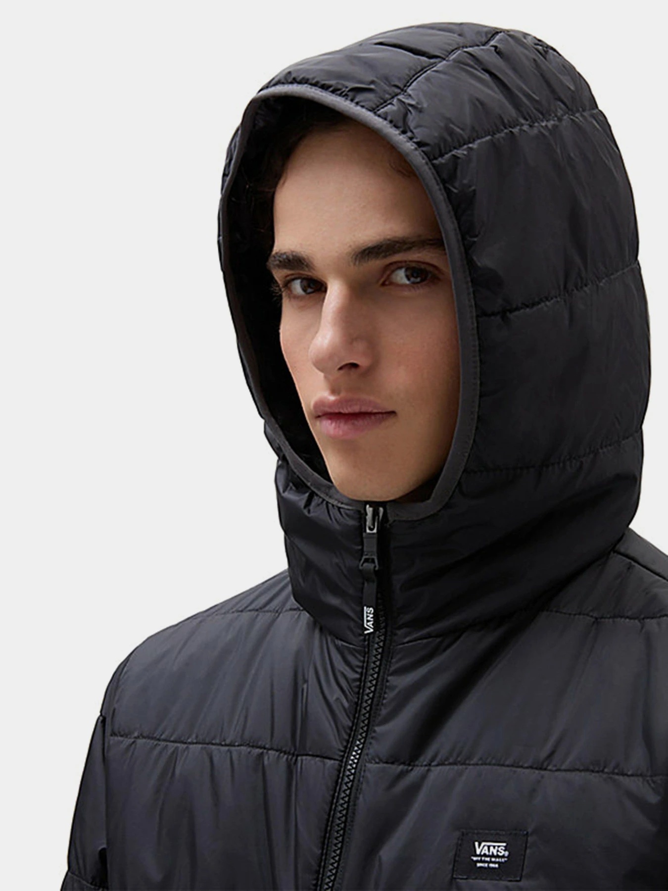 Куртки и дубленки Vans Prospect MTE-1 Puffer модель VN0A7S8HBLK1 Куртки и дубленки Vans Prospect MTE-1 Puffer модель VN0A7S8HBLK1 Фото