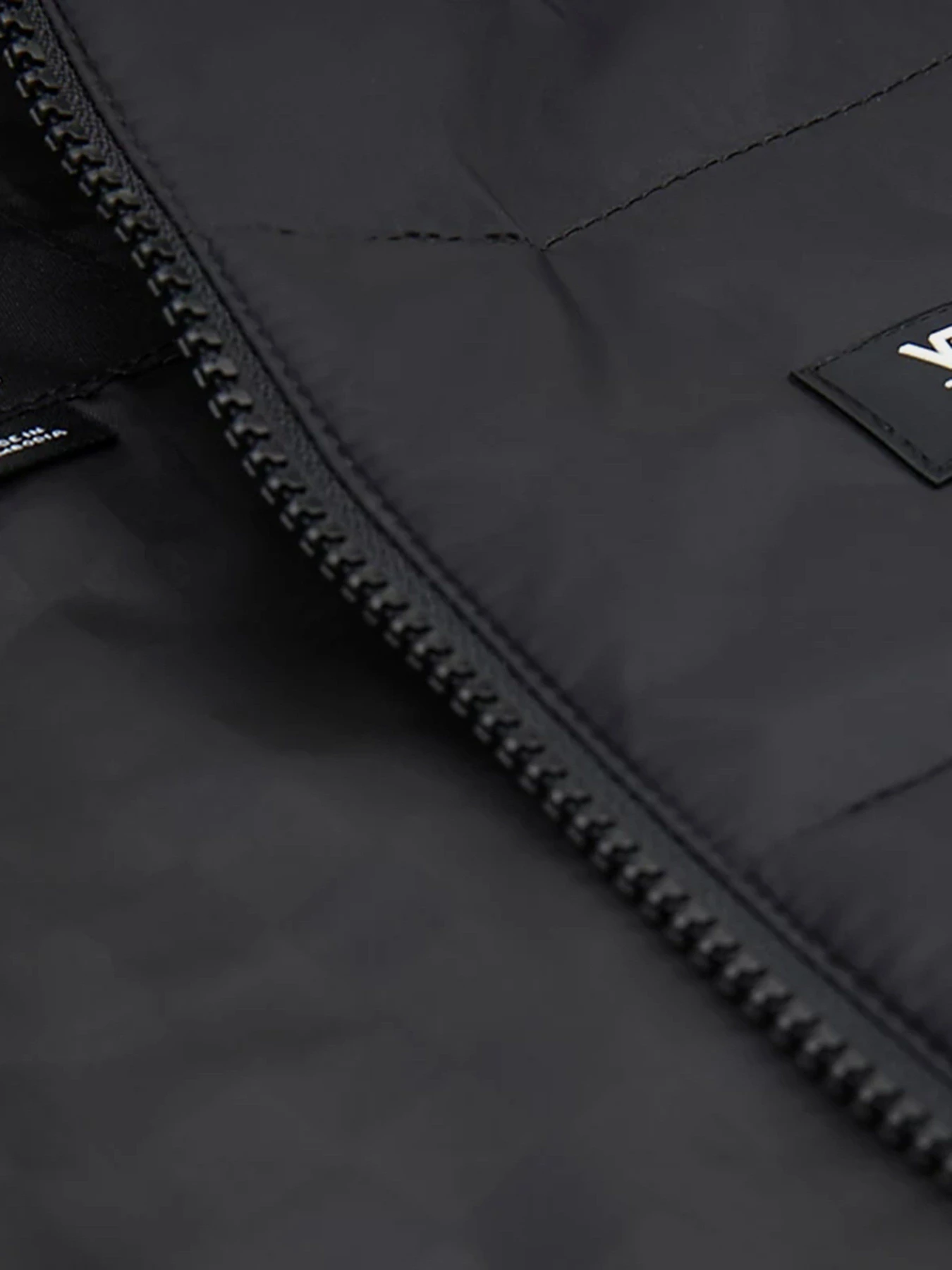Куртки и дубленки Vans Prospect MTE-1 Puffer модель VN0A7S8HBLK1 Куртки и дубленки Vans Prospect MTE-1 Puffer модель VN0A7S8HBLK1 Фото