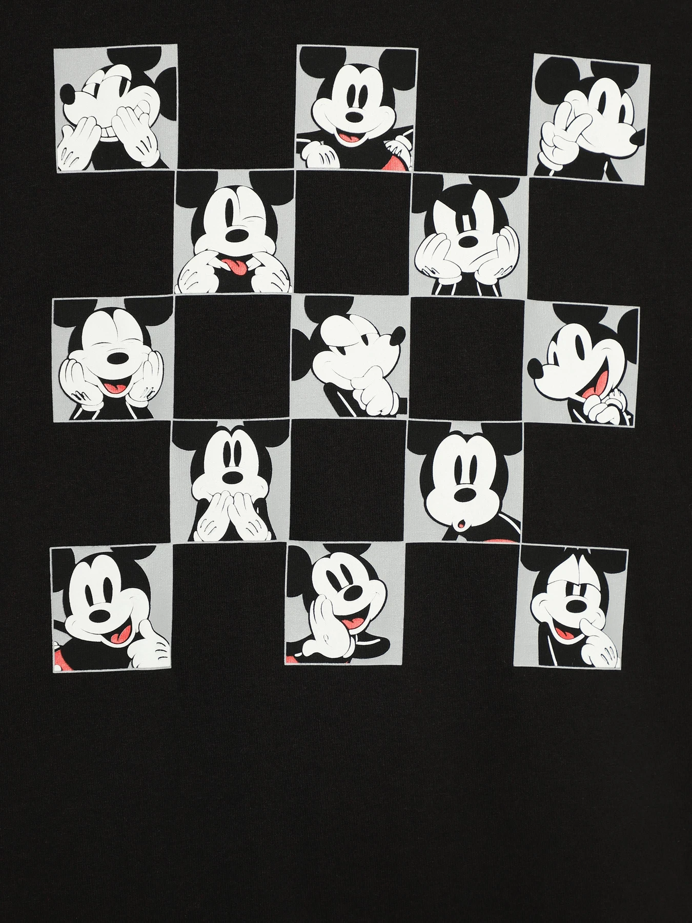 Футболки и поло Vans x Disney Snapshot модель VN000G00BLK1 Футболки и поло Vans x Disney Snapshot модель VN000G00BLK1 Фото