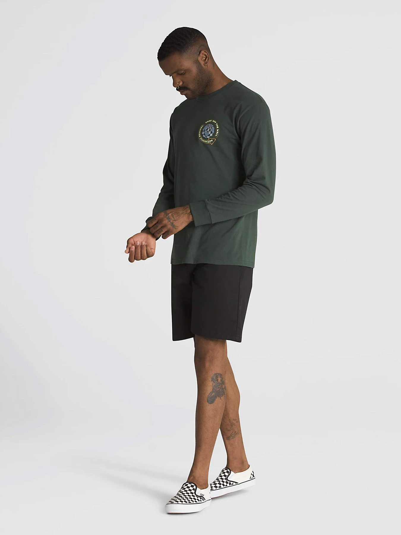 Худи и свитшоты Vans Globe Circle модель VN000F3SBZ01 Худи и свитшоты Vans Globe Circle модель VN000F3SBZ01 Фото