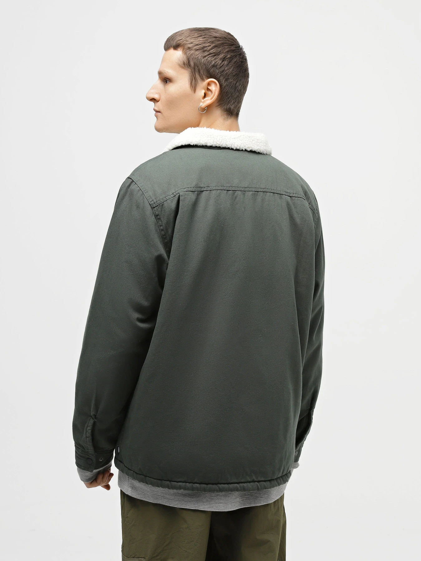 Куртки та дублянки Vans Drill Chore Sherpa модель VN000FWFBZ01 Фото