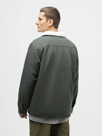 Куртки та дублянки Vans Drill Chore Sherpa модель VN000FWFBZ01 Фото