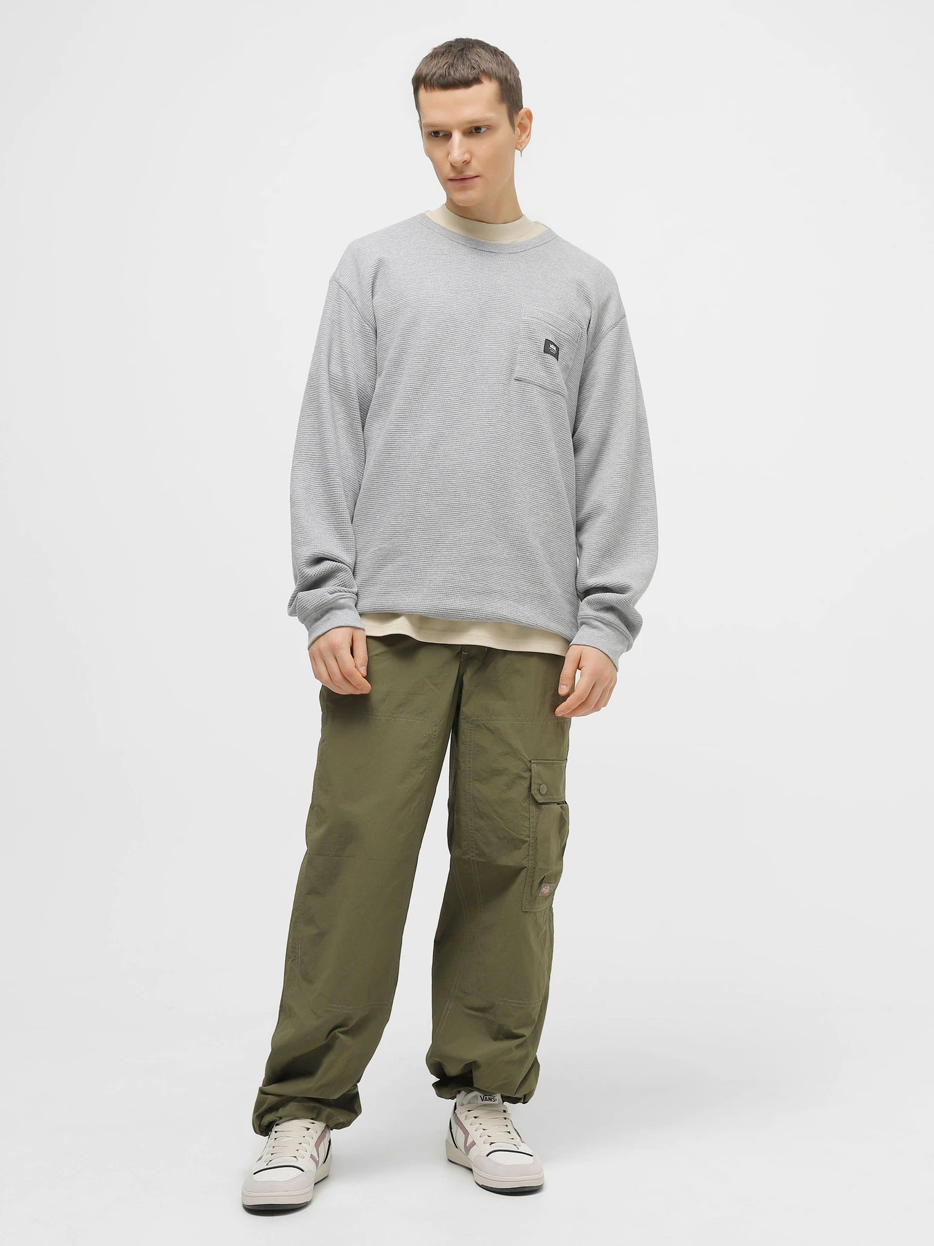 Худи и свитшоты Vans Alder Thermal модель VN0000J102F1 Худи и свитшоты Vans Alder Thermal модель VN0000J102F1 Фото
