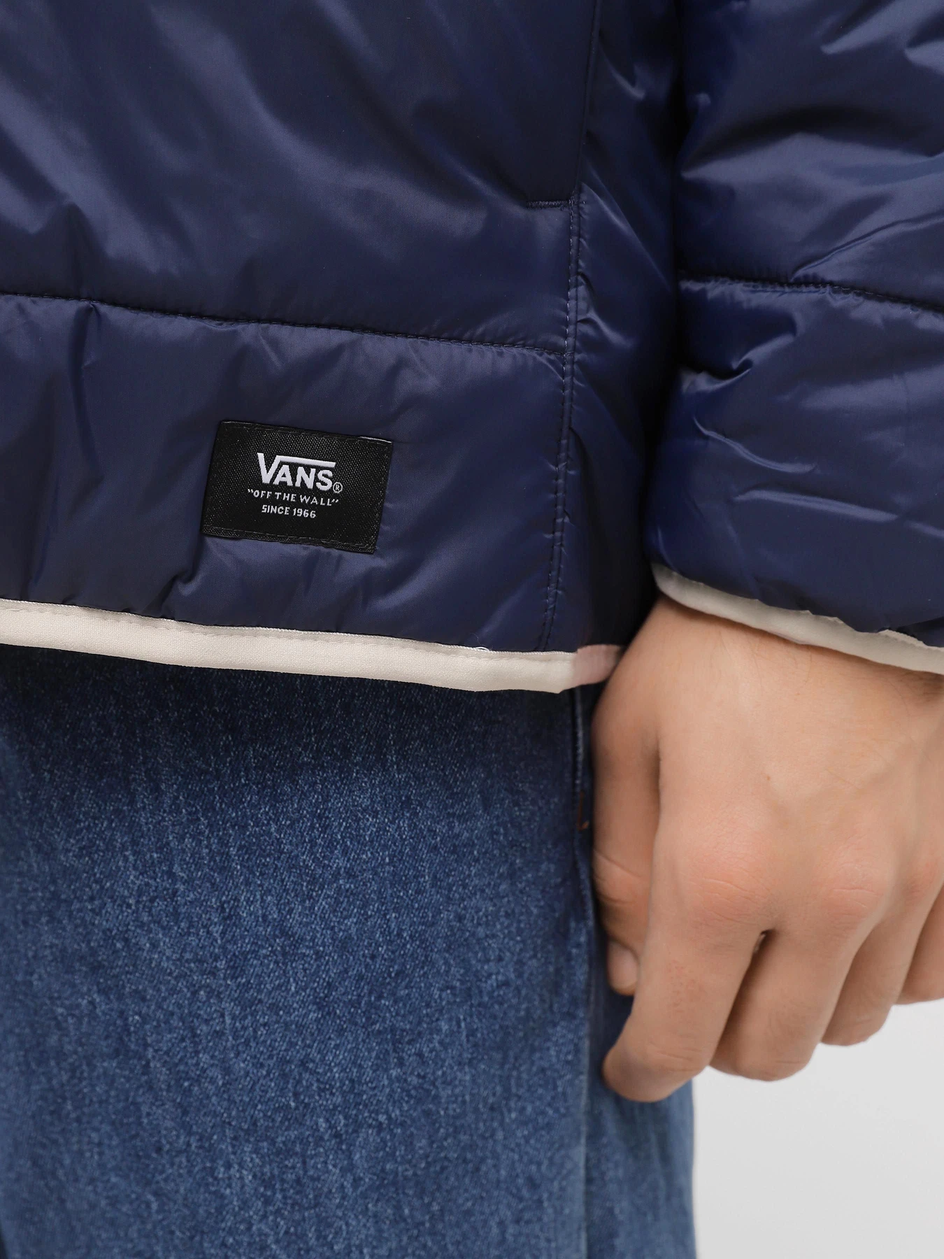 Куртки и дубленки Vans Prospect MTE-1 Puffer модель VN0A7S8HZ1Y1 Фото