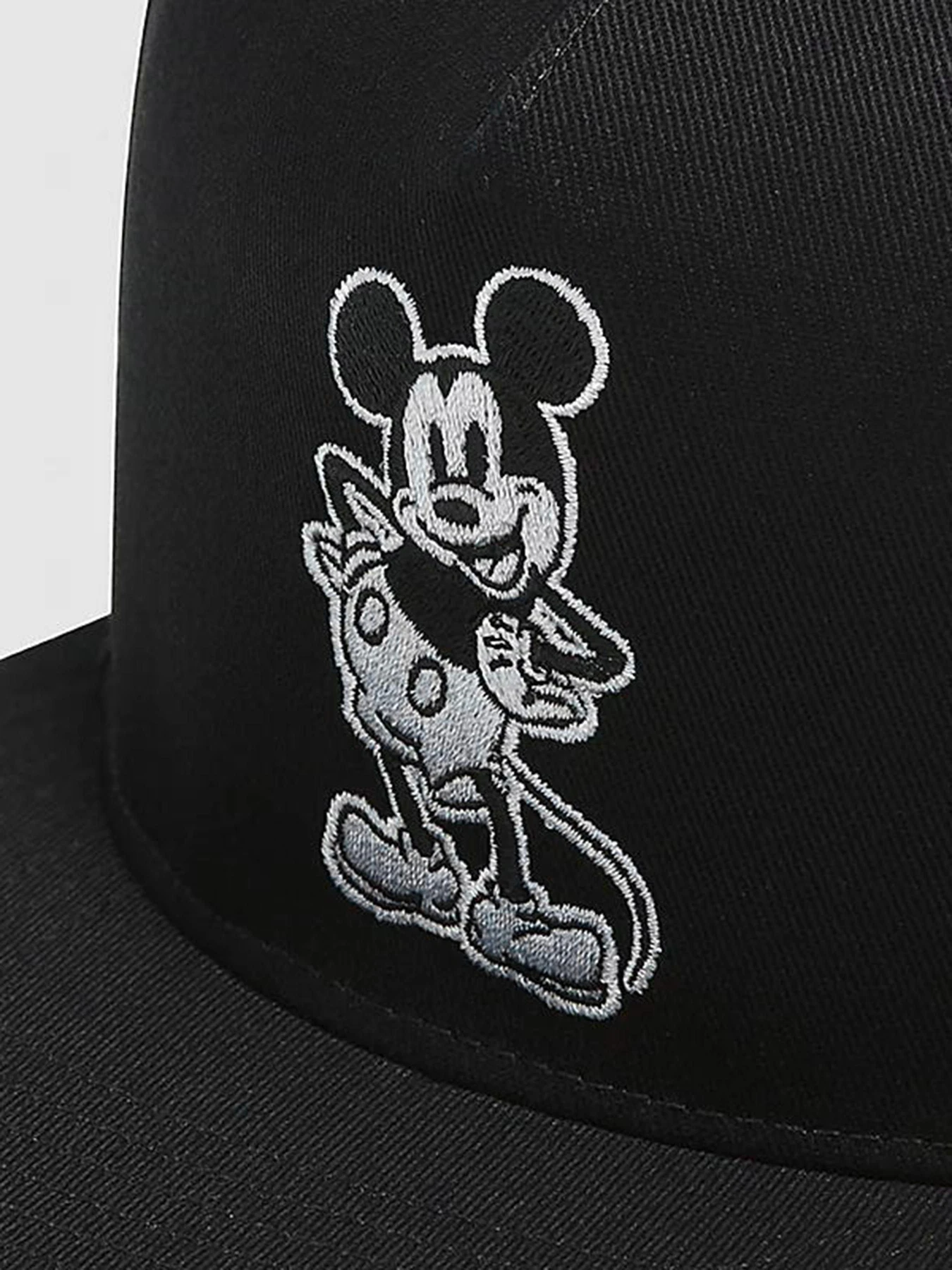 Шапки и кепки Vans x Disney Thats Me модель VN000FZSBLK1 Шапки и кепки Vans x Disney Thats Me модель VN000FZSBLK1 Фото