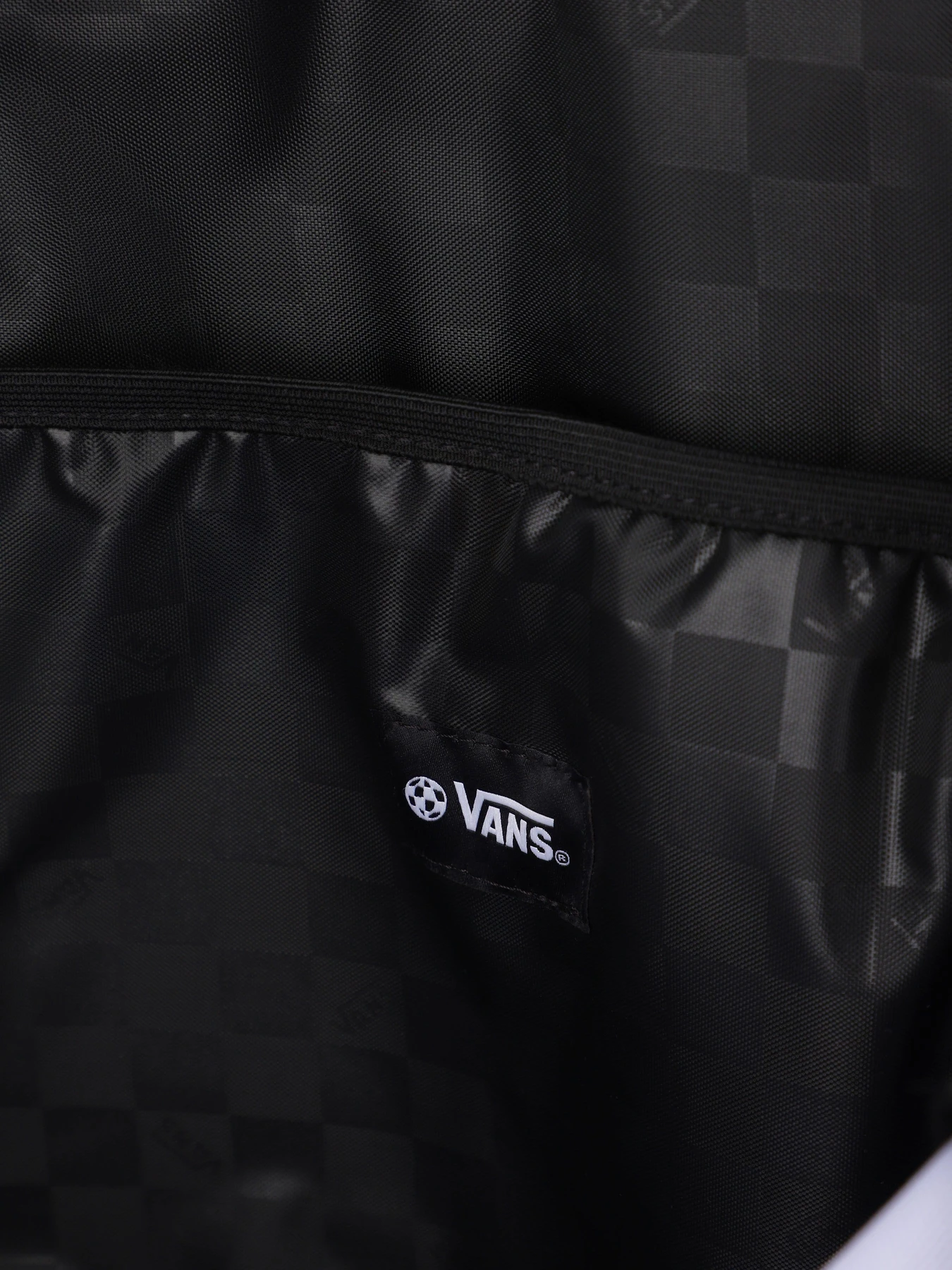 Рюкзаки Vans Old Skool 22L модель VN000H4WCR21 Рюкзаки Vans Old Skool 22L модель VN000H4WCR21 Фото