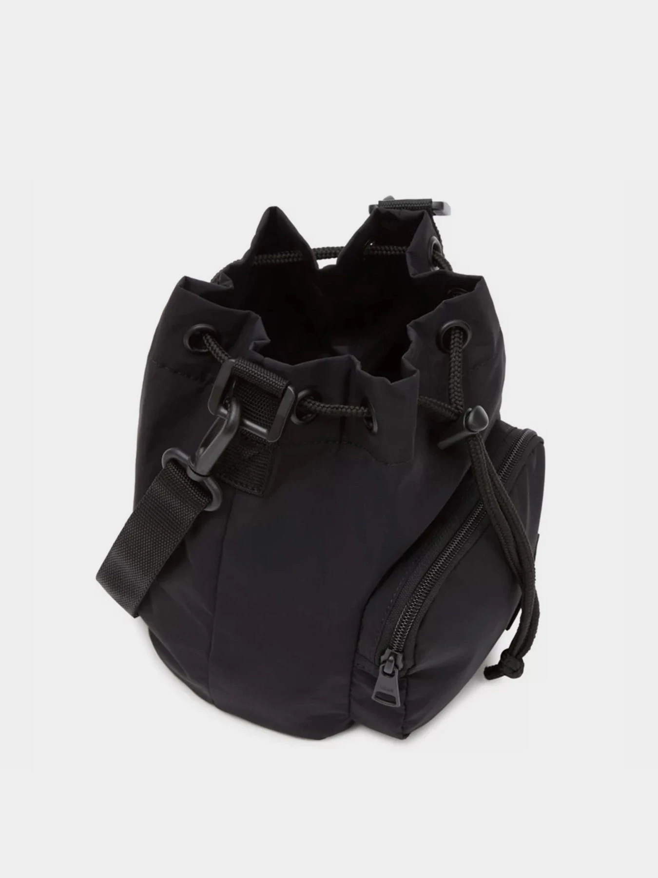 Сумки Vans Abd Bucket модель VN000HE7BLK1 Сумки Vans Abd Bucket модель VN000HE7BLK1 Фото