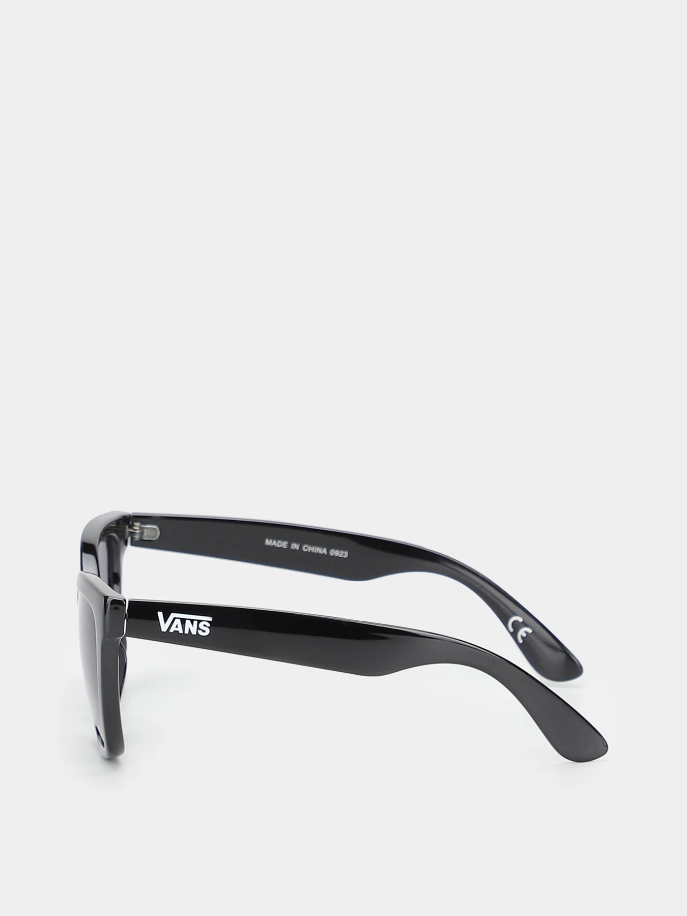 Очки Vans Hip Cat модель VN000HEDBLK1 Очки Vans Hip Cat модель VN000HEDBLK1 Фото