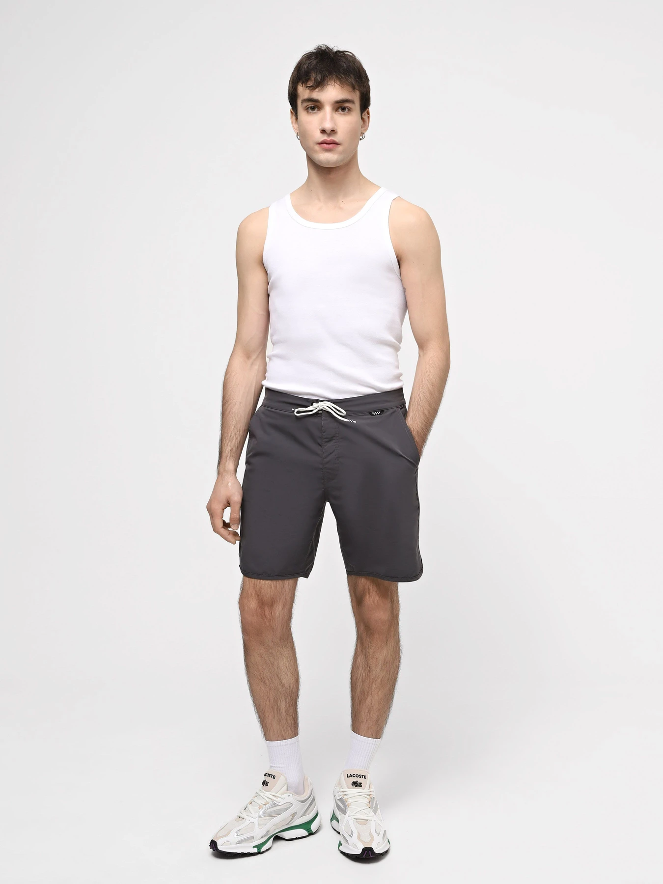 Шорты Vans Ever-Ride Scalloped Solid модель VN000G7U1O71 Шорты Vans Ever-Ride Scalloped Solid модель VN000G7U1O71 Фото