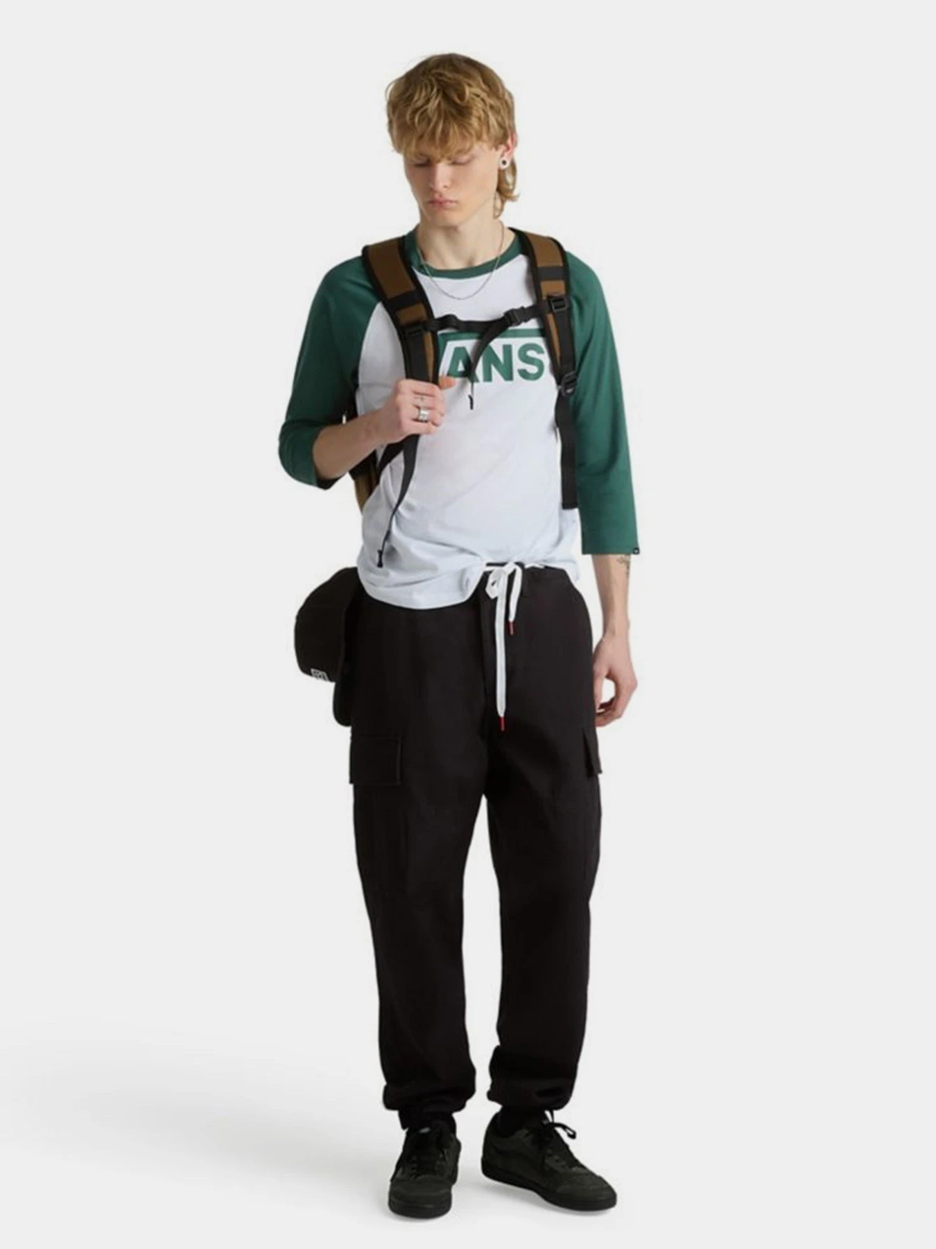 Худи и свитшоты Vans Mn Classic Raglan модель VN0002QQCZY1 Худи и свитшоты Vans Mn Classic Raglan модель VN0002QQCZY1 Фото
