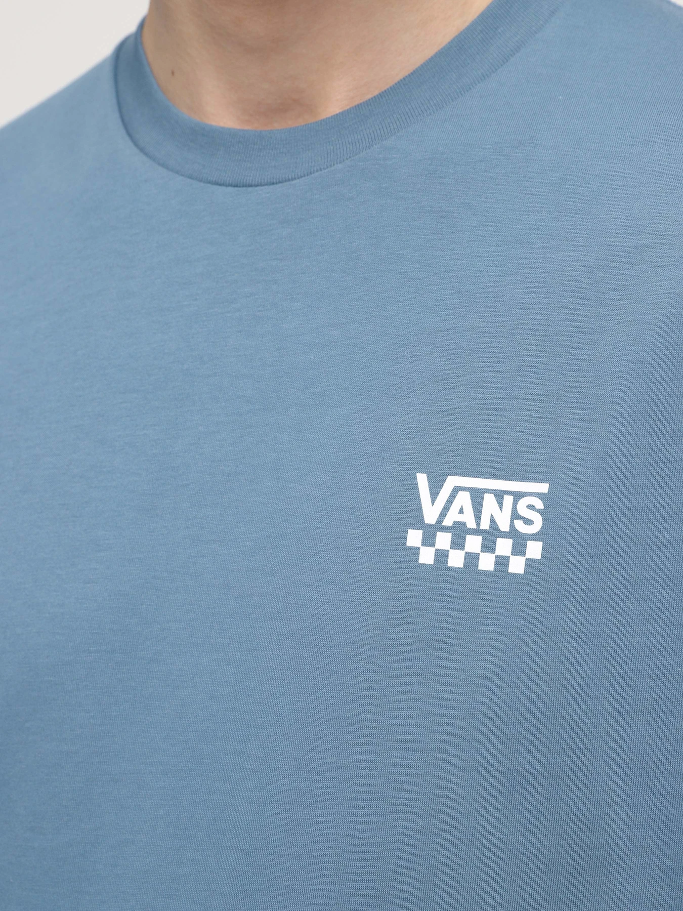 Футболки и поло Vans Left Chest Logo II модель VN0A7TLGP8X1 Футболки и поло Vans Left Chest Logo II модель VN0A7TLGP8X1 Фото