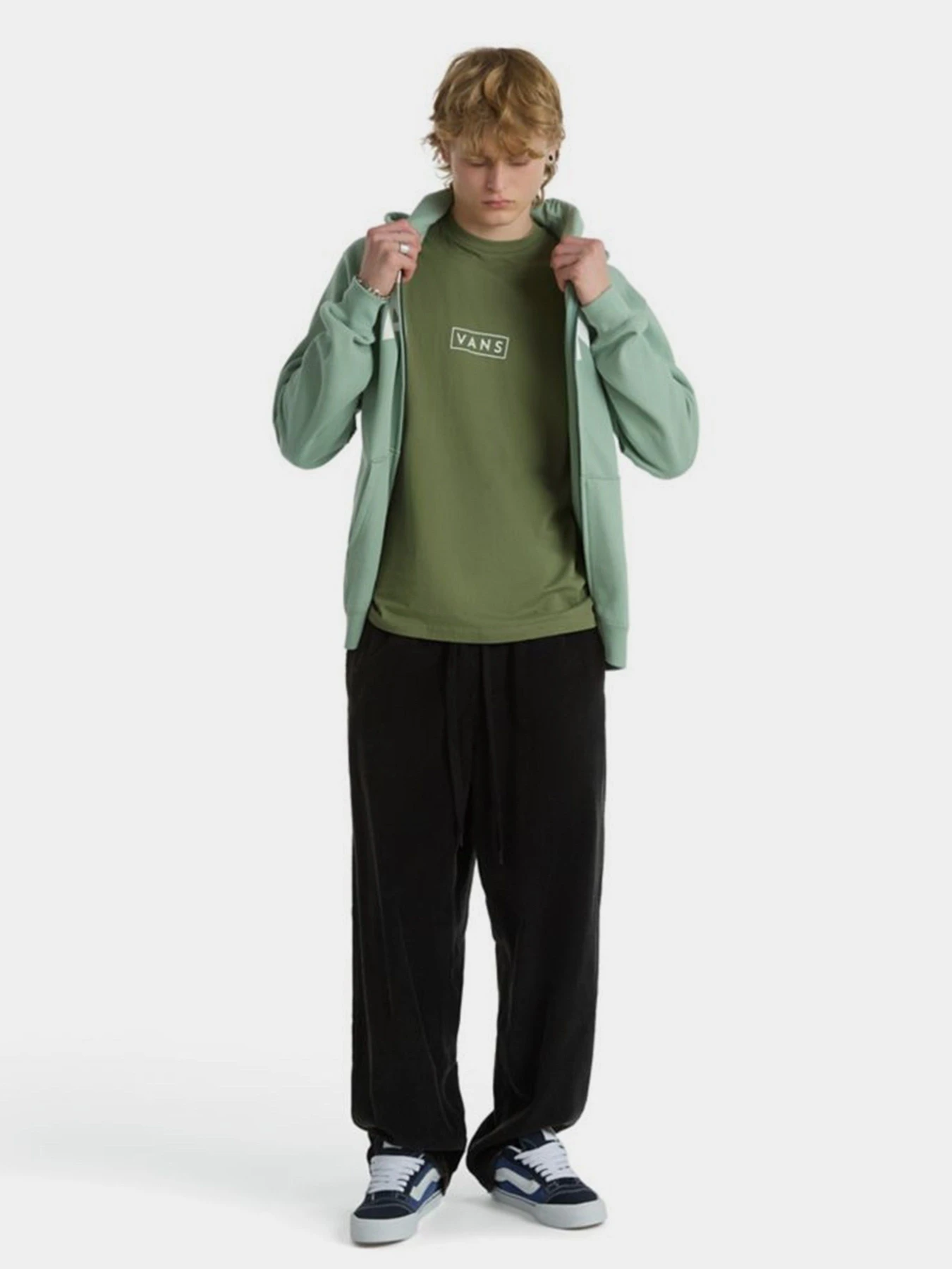 Футболки и поло Vans Classic Easy Box модель VN0A5E81D1B1 Футболки и поло Vans Classic Easy Box модель VN0A5E81D1B1 Фото
