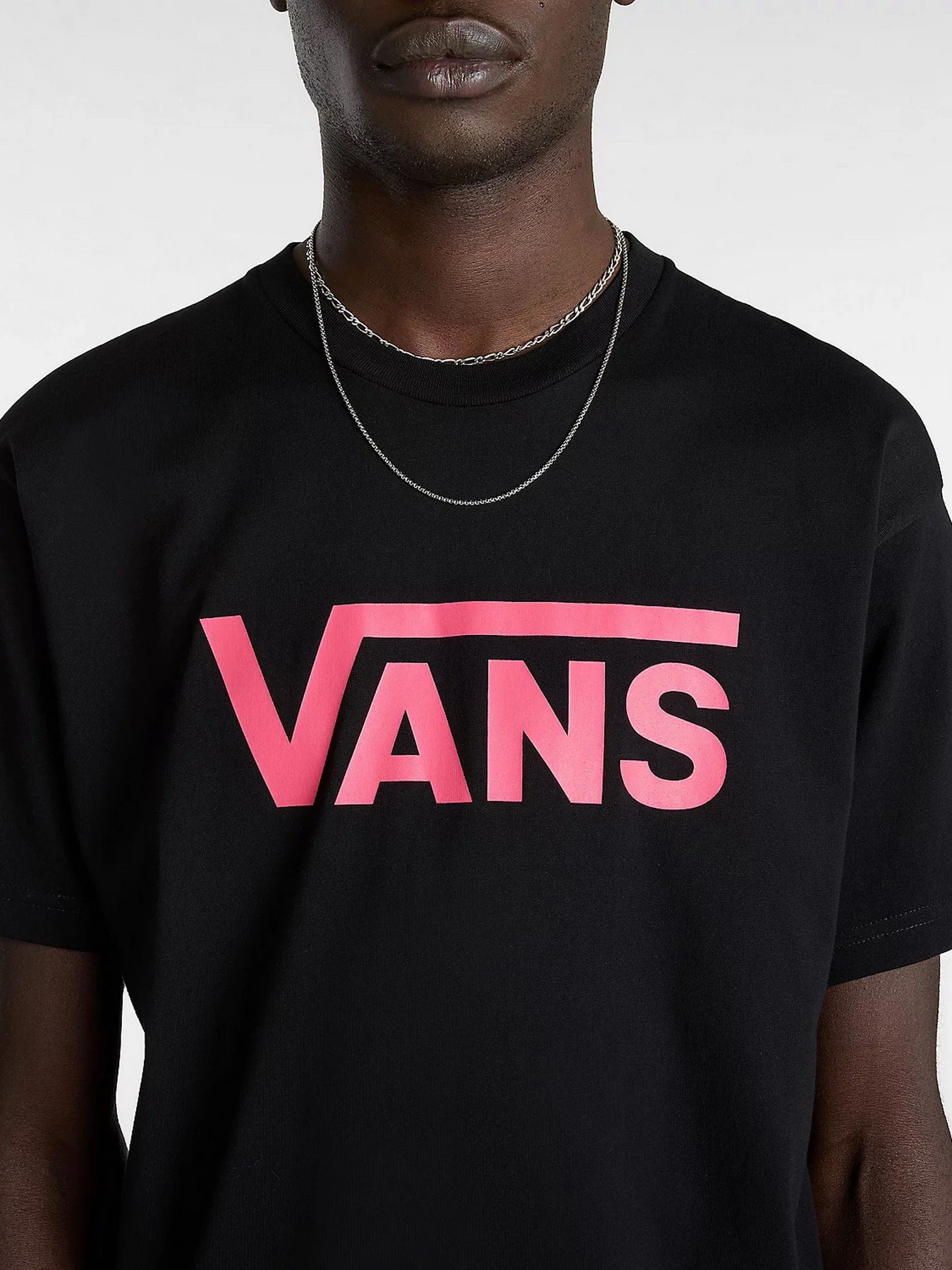Футболки и поло Vans Classic модель VN000GGGCZB1 Футболки и поло Vans Classic модель VN000GGGCZB1 Фото