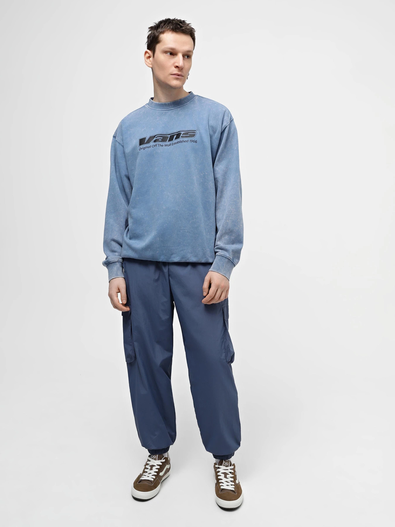 Худи и свитшоты Vans Spaced Out Loose Crew модель VN000GE7P8X1 Фото