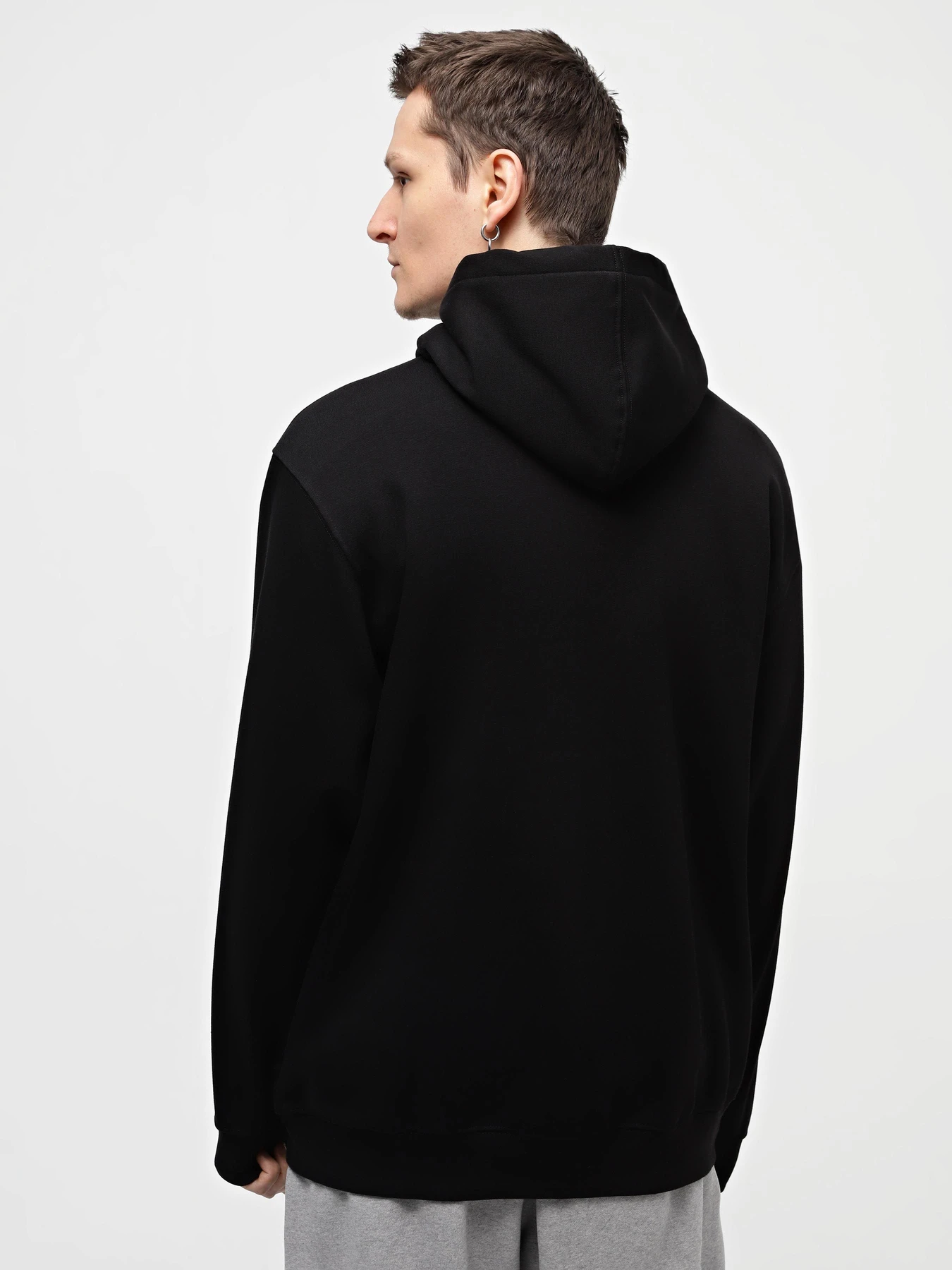 Худи и свитшоты Vans Sport Loose Fit Fleece модель VN000H5KBLK1 Худи и свитшоты Vans Sport Loose Fit Fleece модель VN000H5KBLK1 Фото
