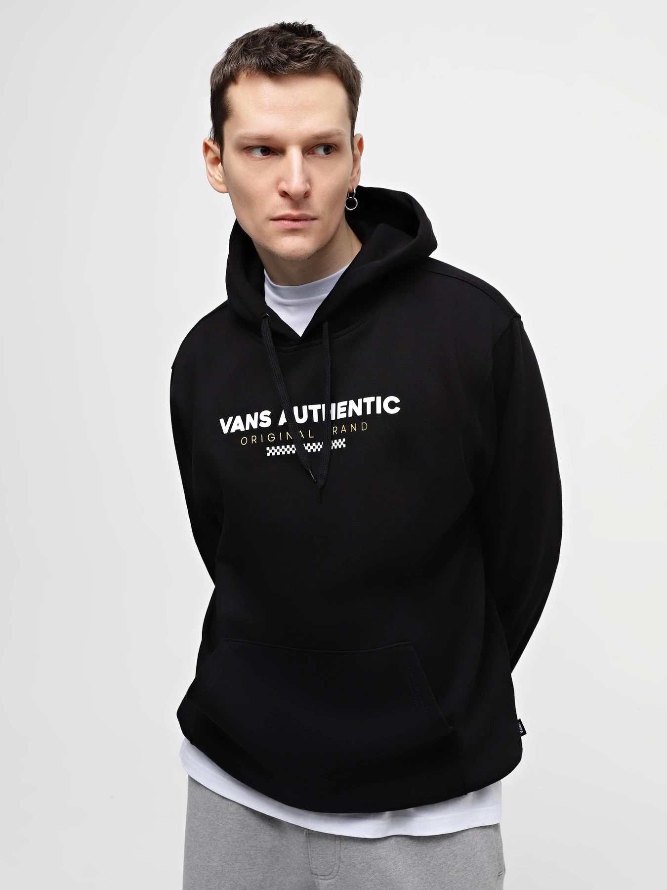 Худи и свитшоты Vans Sport Loose Fit Fleece модель VN000H5KBLK1 Худи и свитшоты Vans Sport Loose Fit Fleece модель VN000H5KBLK1 Фото
