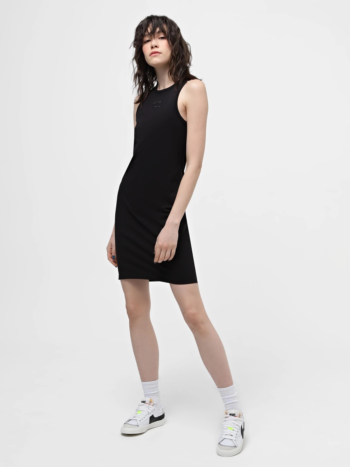Сукні Vans Varsity Tank модель VN000JGPBLK1 Фото