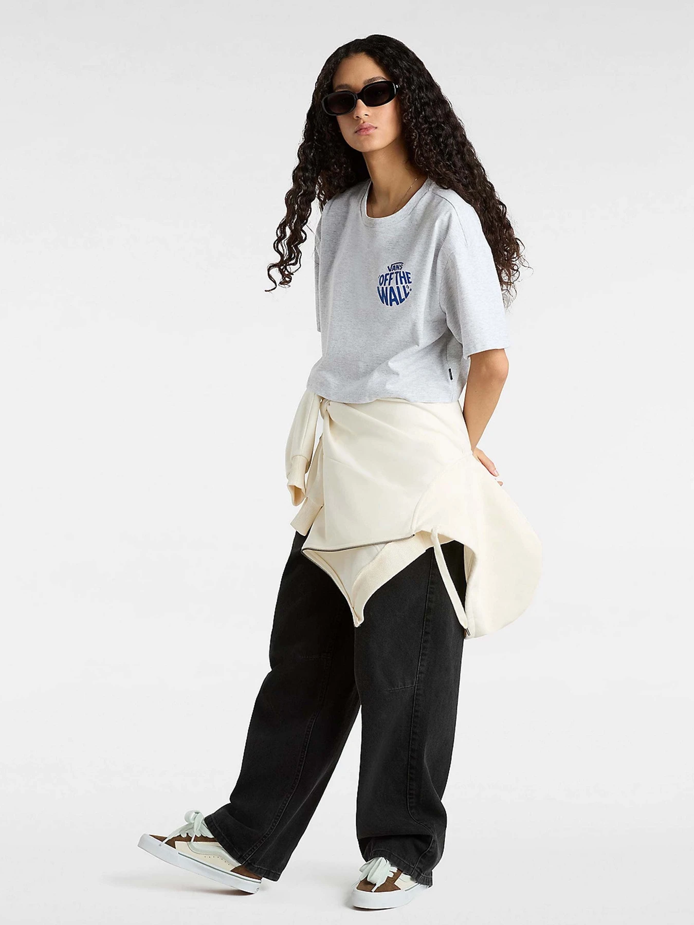 Футболки і поло Vans Circle Relaxed Crop модель VN000JDN1QI1 Футболки і поло Vans Circle Relaxed Crop модель VN000JDN1QI1 Фото