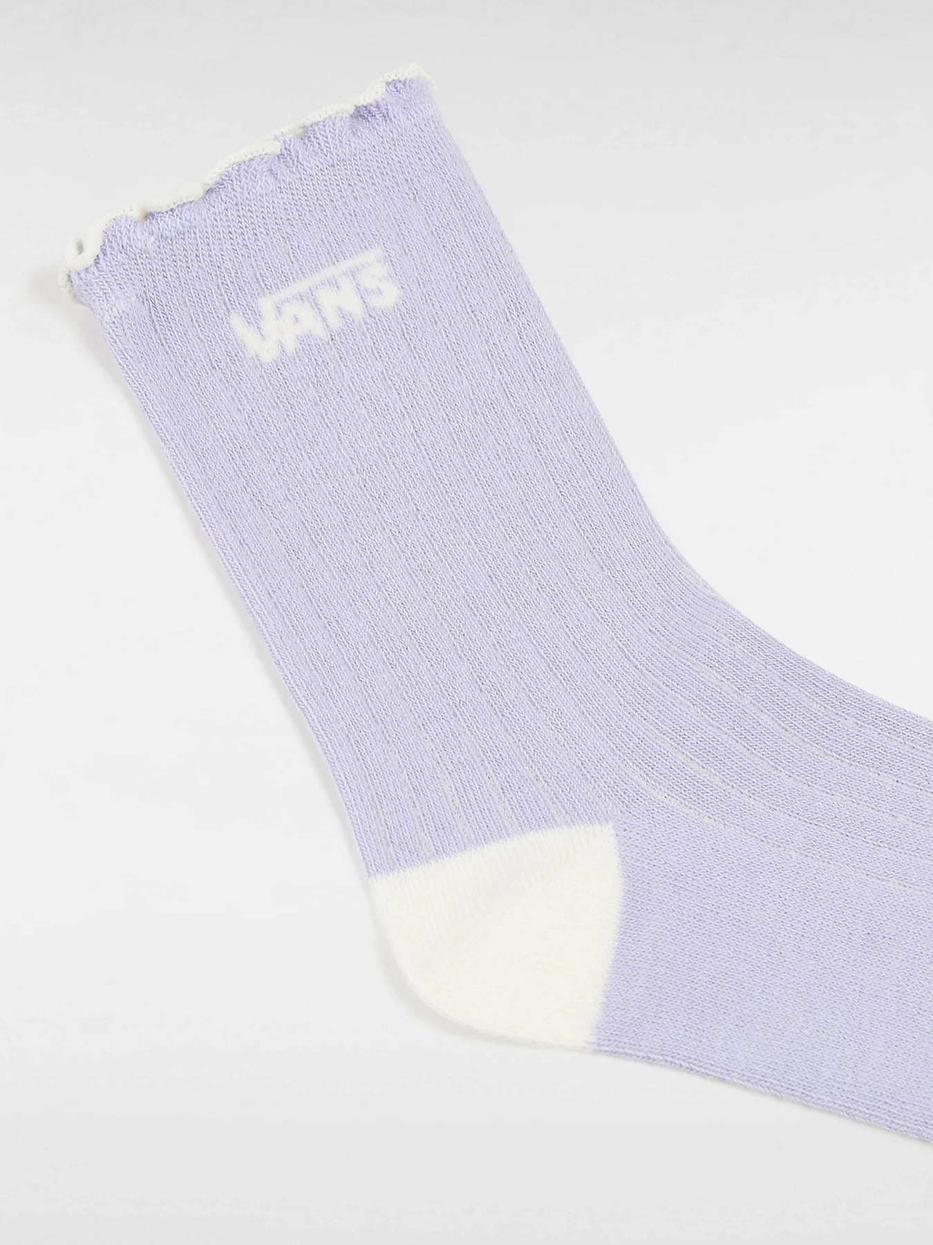 Носки и гольфы Vans Ruffle Crew модель VN0A7Y4XCR21 Носки и гольфы Vans Ruffle Crew модель VN0A7Y4XCR21 Фото