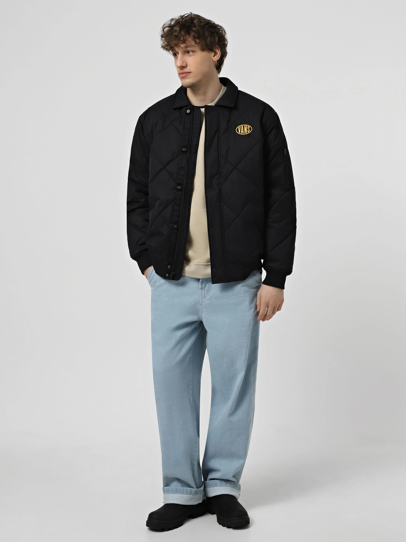 Куртки та дублянки Vans Hathaway модель VN000HNCBLK1 Фото