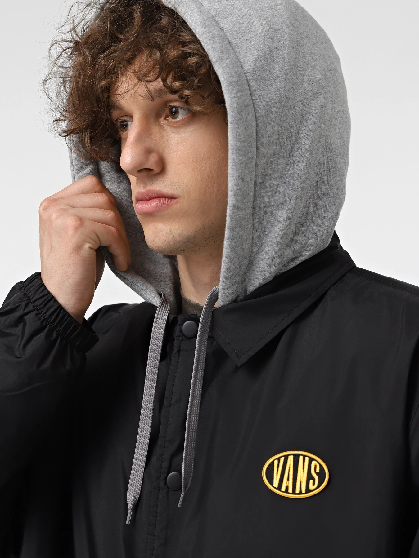 Куртки та дублянки Vans Riley Ii Coach модель VN000HMHBLK1 Куртки та дублянки Vans Riley Ii Coach модель VN000HMHBLK1 Фото