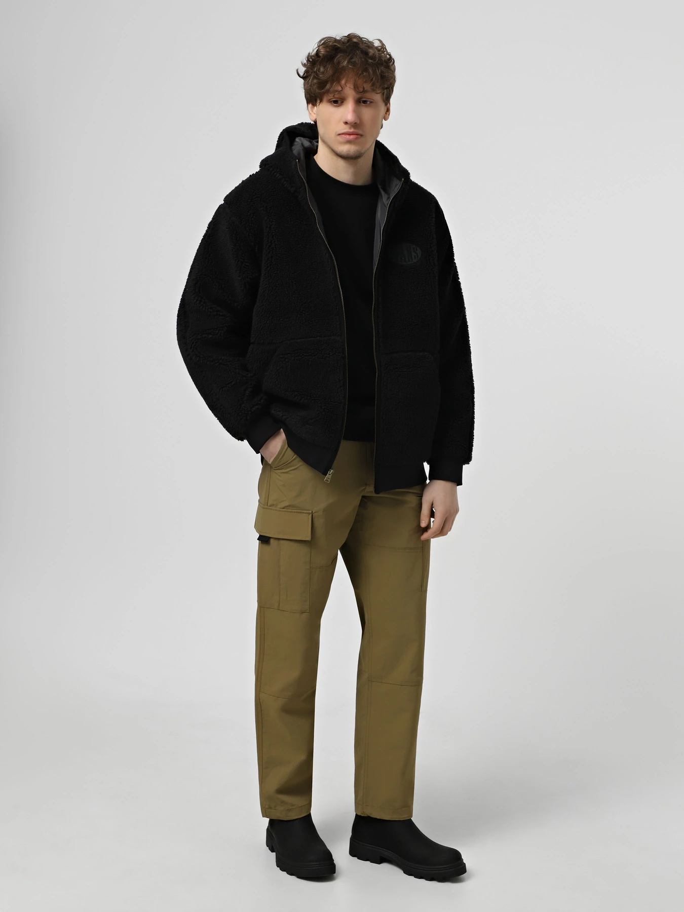 Куртки и дубленки Vans Whittle Sherpa модель VN000JVTBLK1 Фото