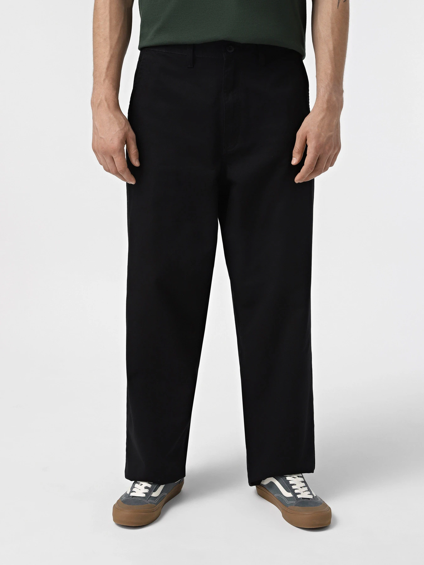Брюки Vans Authentic Chino модель VN000HZDBLK1 Брюки Vans Authentic Chino модель VN000HZDBLK1 Фото