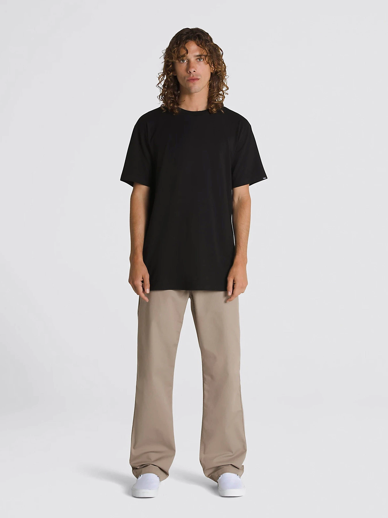 Брюки Vans Authentic Chino Relaxed модель VN000HZBYEH1 Брюки Vans Authentic Chino Relaxed модель VN000HZBYEH1 Фото