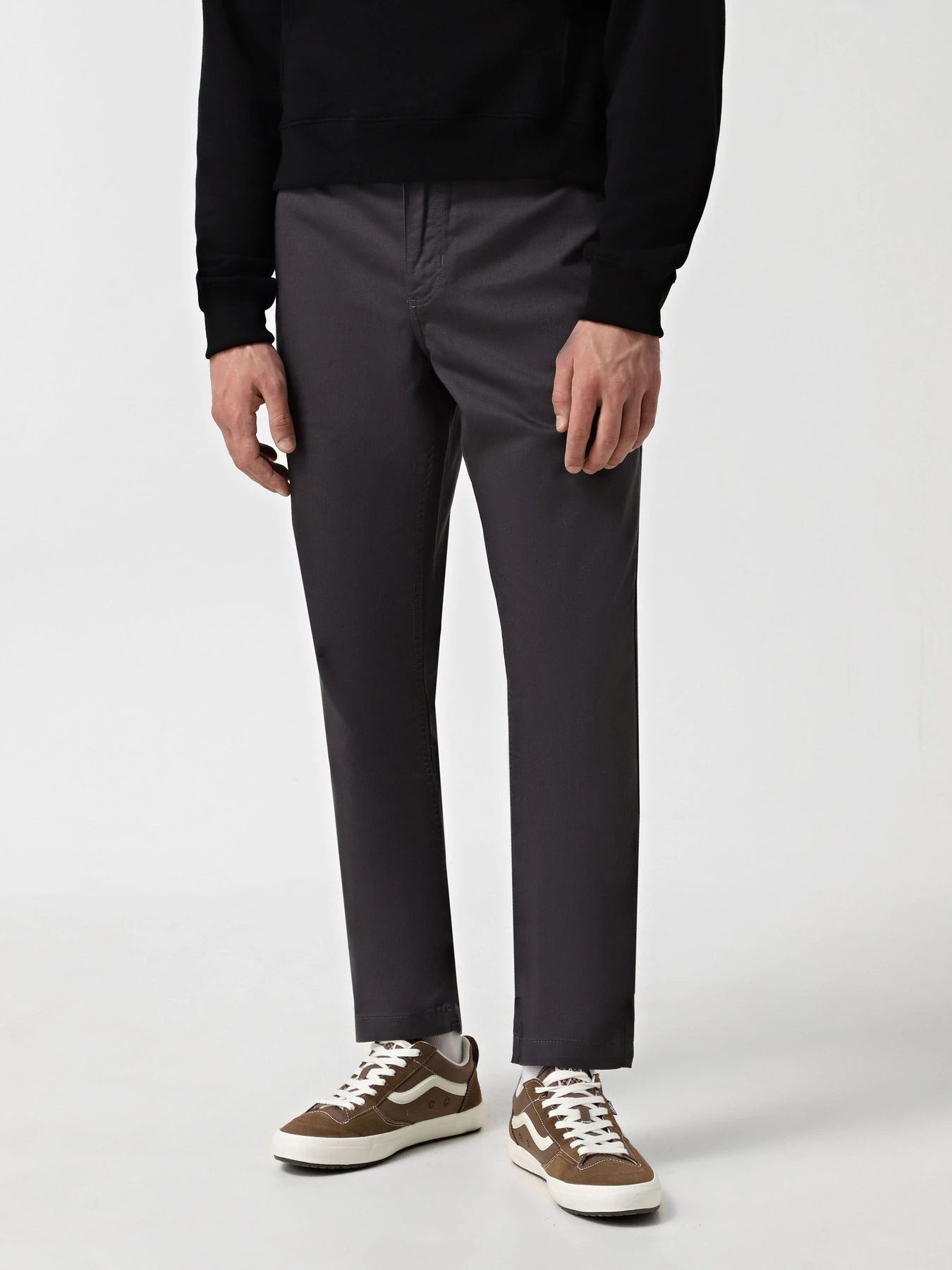 Штани Vans Authentic Chino Slim модель VN000HZA1O71 Штани Vans Authentic Chino Slim модель VN000HZA1O71 Фото