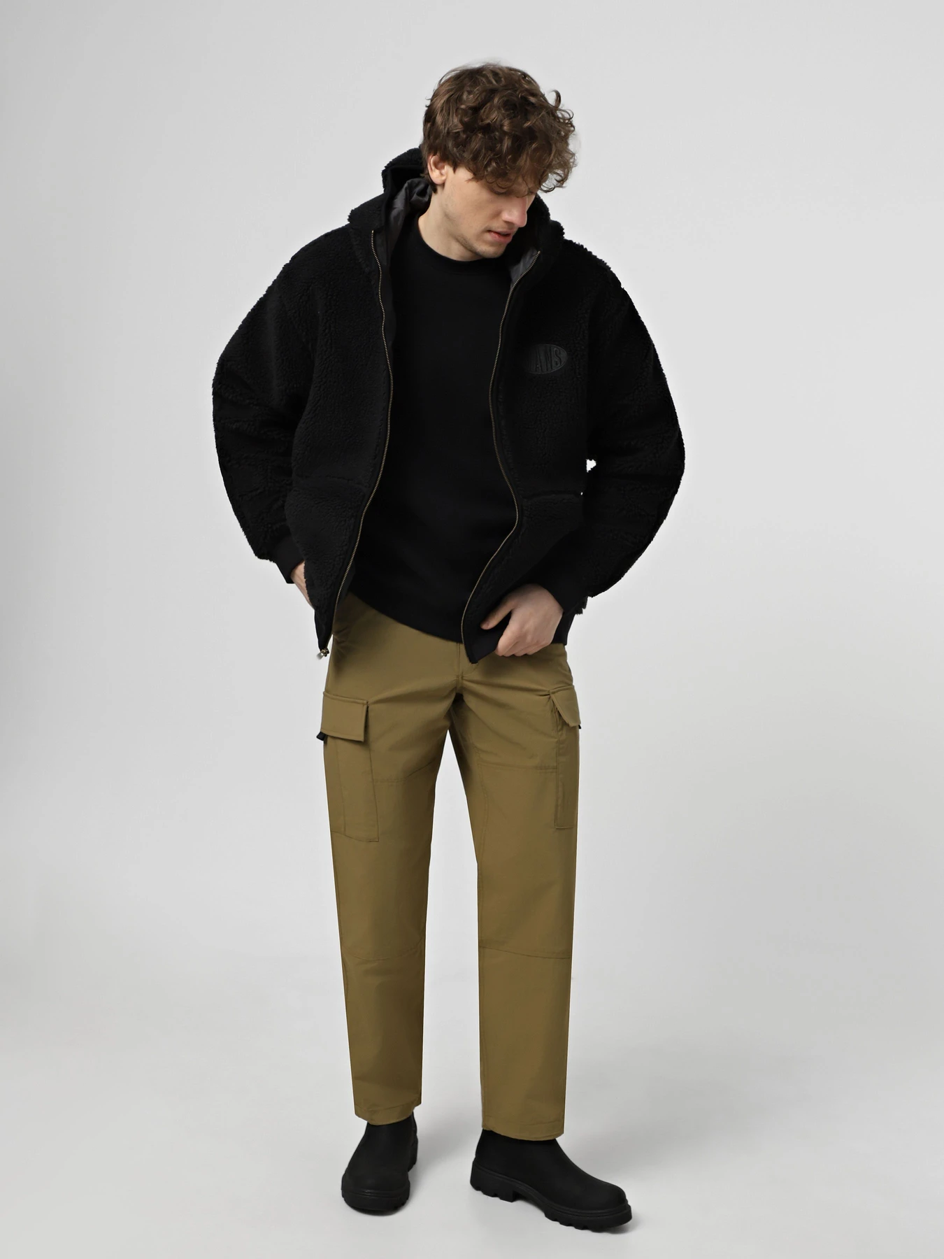 Брюки Vans MTE Service Cargo Loose Tapered модель VN000HAMCUQ1 Брюки Vans MTE Service Cargo Loose Tapered модель VN000HAMCUQ1 Фото