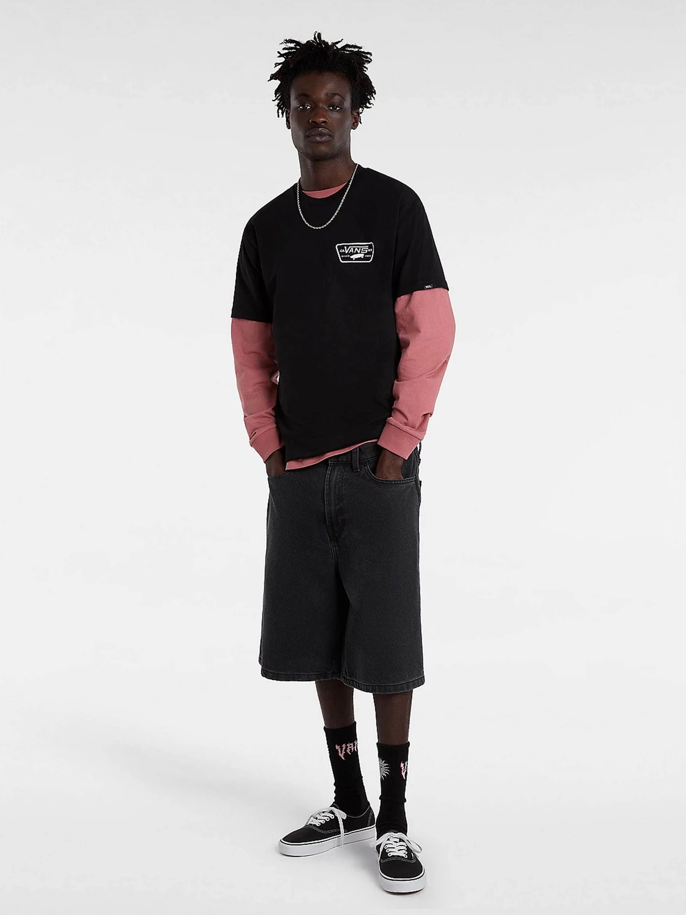 Футболки и поло Vans Full Patch Back модель VN0000F8Y281 Футболки и поло Vans Full Patch Back модель VN0000F8Y281 Фото