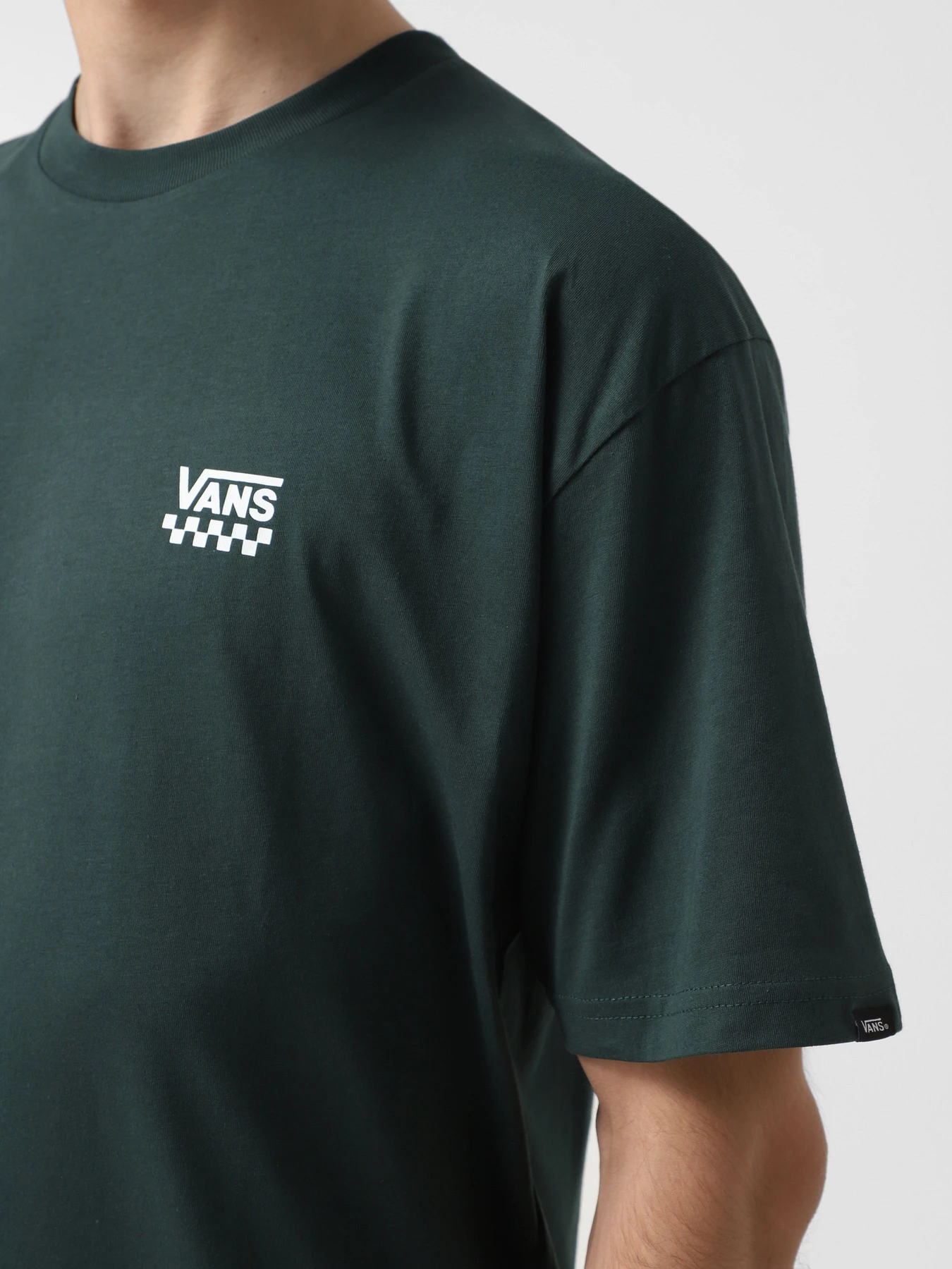 Футболки и поло Vans Left Chest Logo II модель VN0A7TLG2LN1 Футболки и поло Vans Left Chest Logo II модель VN0A7TLG2LN1 Фото