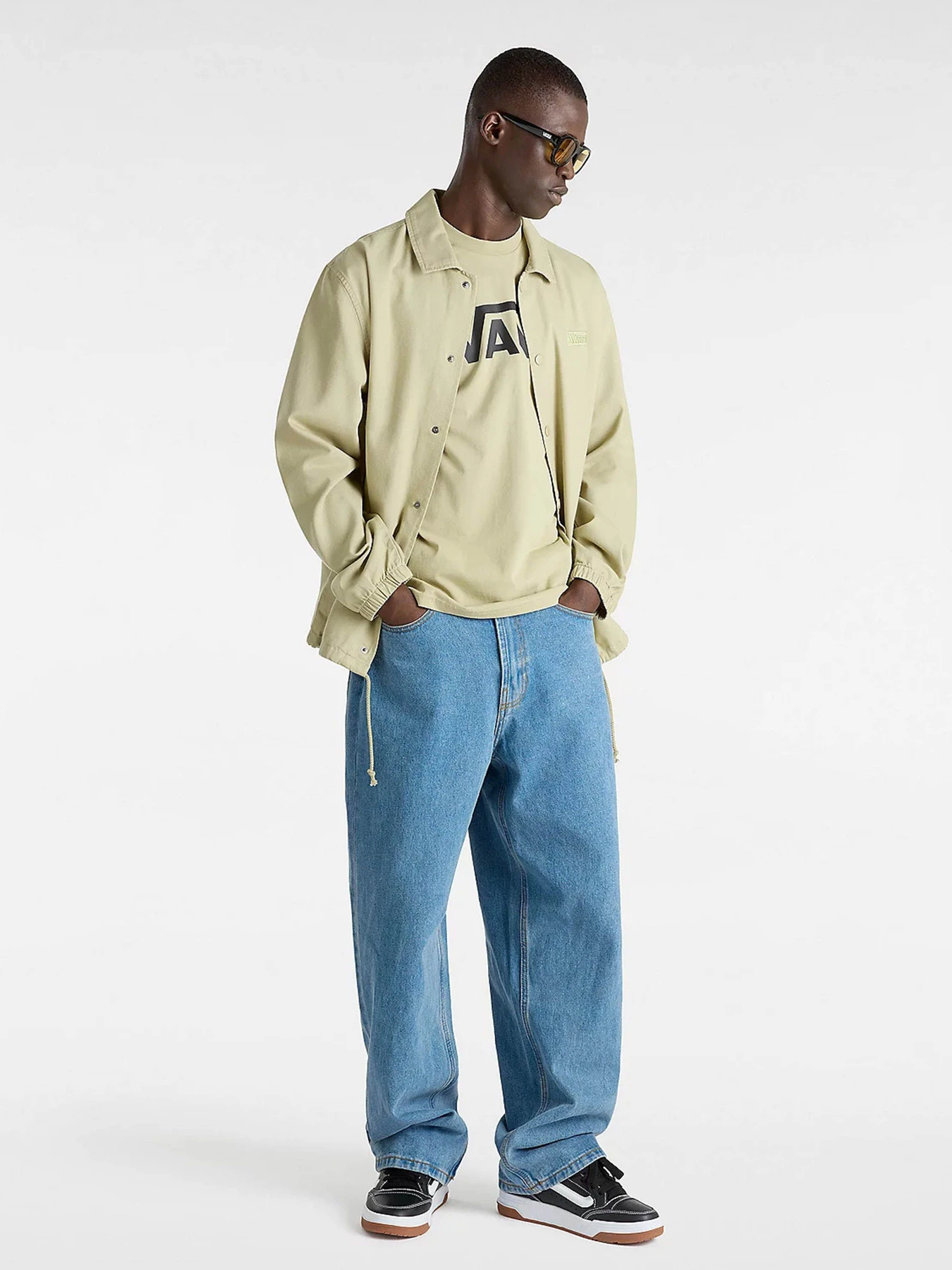 Футболки и поло Vans Classic модель VN000GGGDAU1 Футболки и поло Vans Classic модель VN000GGGDAU1 Фото