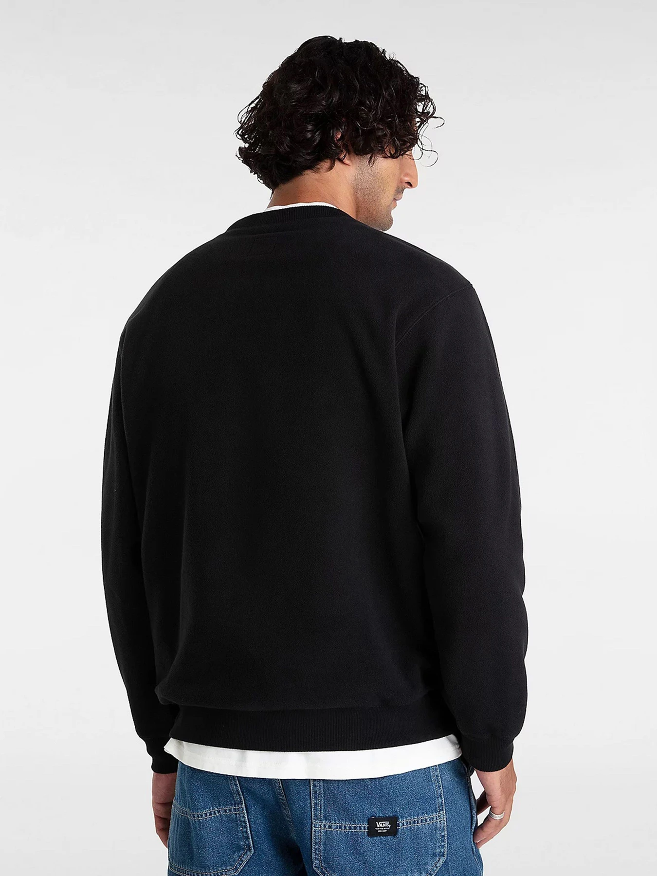 Худи и свитшоты Vans Carlo Polar Fleece Loose Crew модель VN000HPSBLK1 Худи и свитшоты Vans Carlo Polar Fleece Loose Crew модель VN000HPSBLK1 Фото