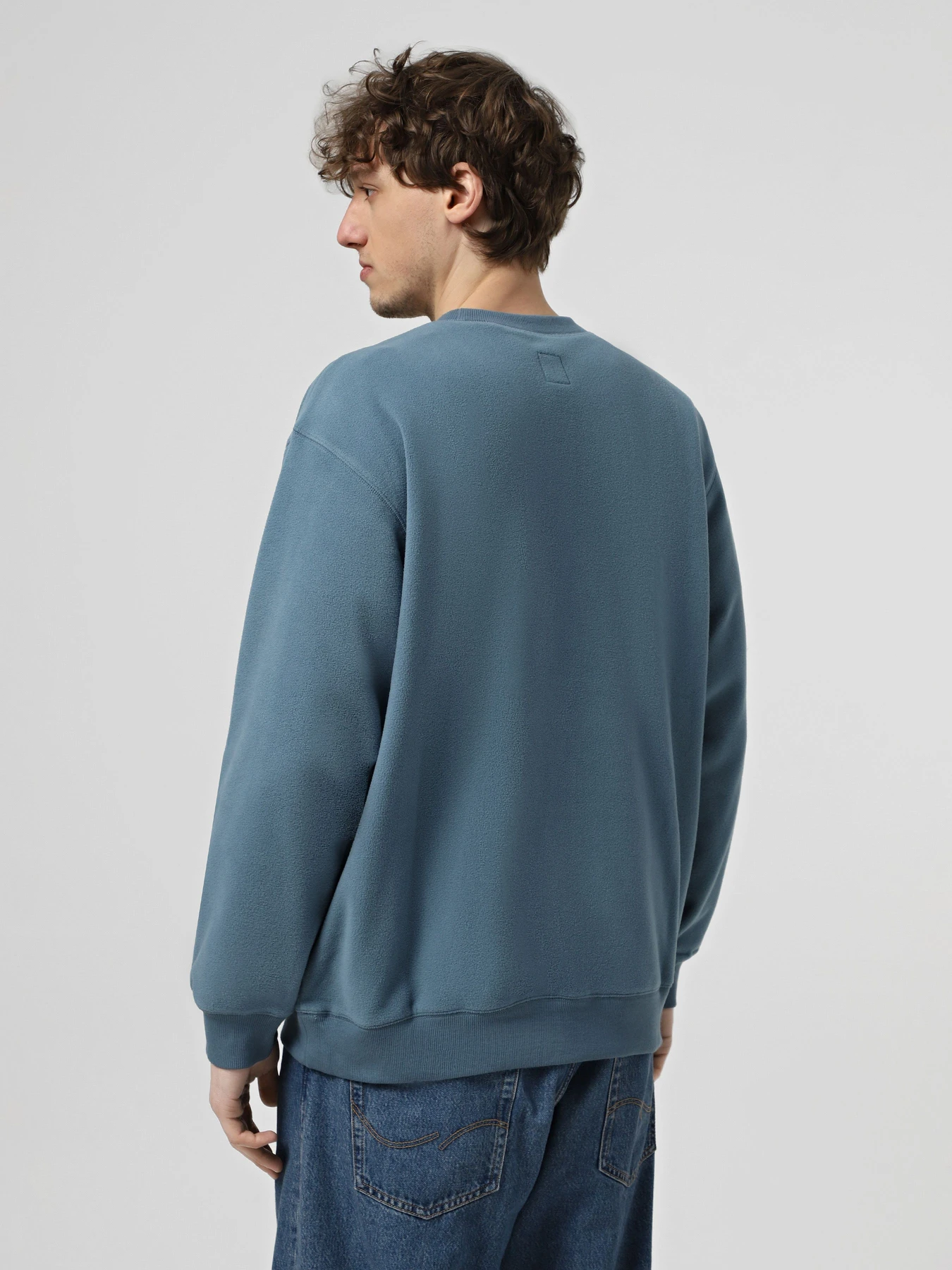 Худі та світшоти Vans Carlo Polar Fleece Loose Crew модель VN000HPSJCN1 Худі та світшоти Vans Carlo Polar Fleece Loose Crew модель VN000HPSJCN1 Фото