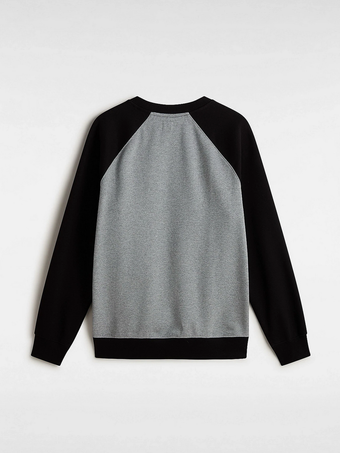 Худи и свитшоты Vans Core Basic Raglan Crew модель VN000HNV4ZY1 Худи и свитшоты Vans Core Basic Raglan Crew модель VN000HNV4ZY1 Фото