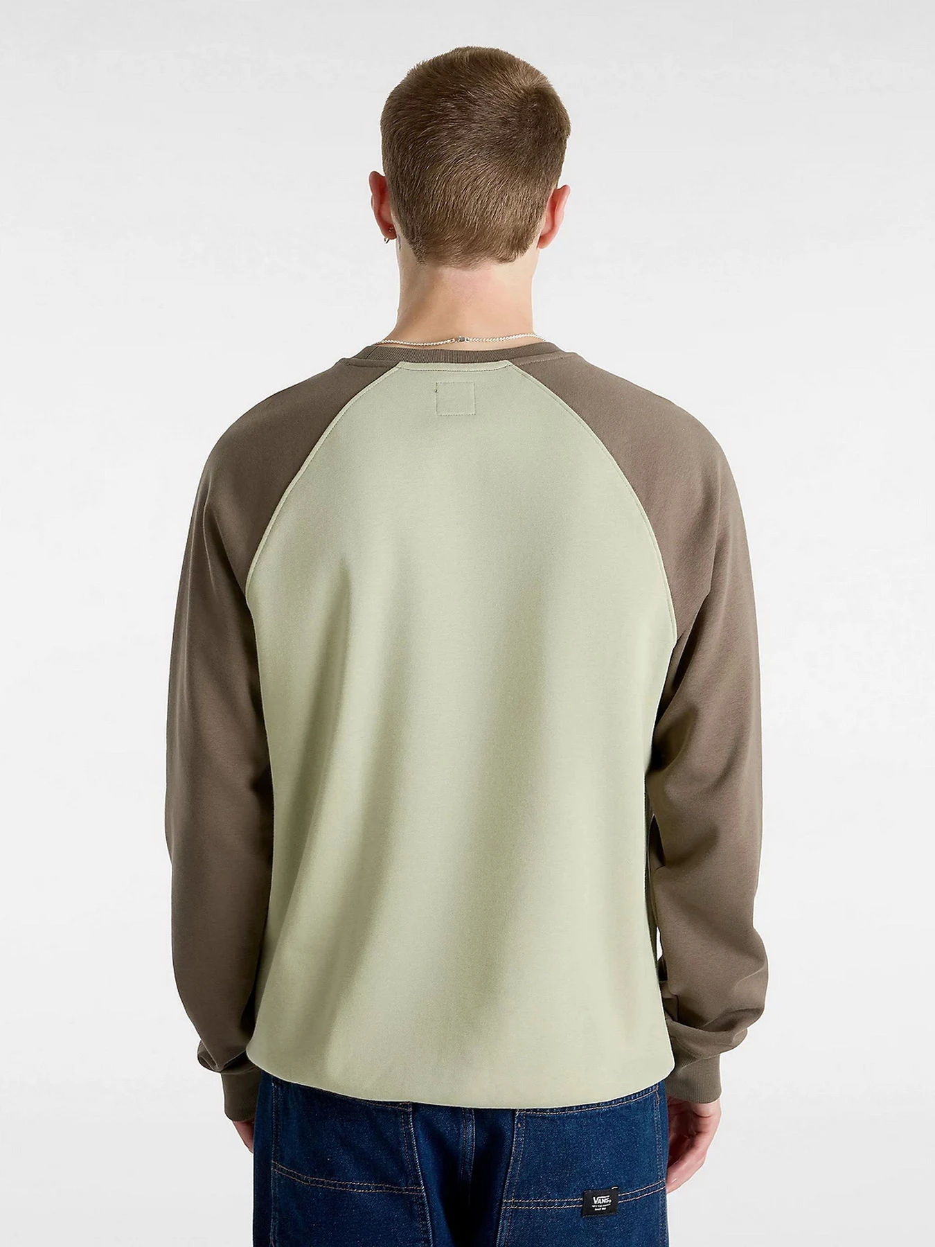 Худи и свитшоты Vans Core Basic Raglan Crew модель VN000HNVDAV1 Худи и свитшоты Vans Core Basic Raglan Crew модель VN000HNVDAV1 Фото