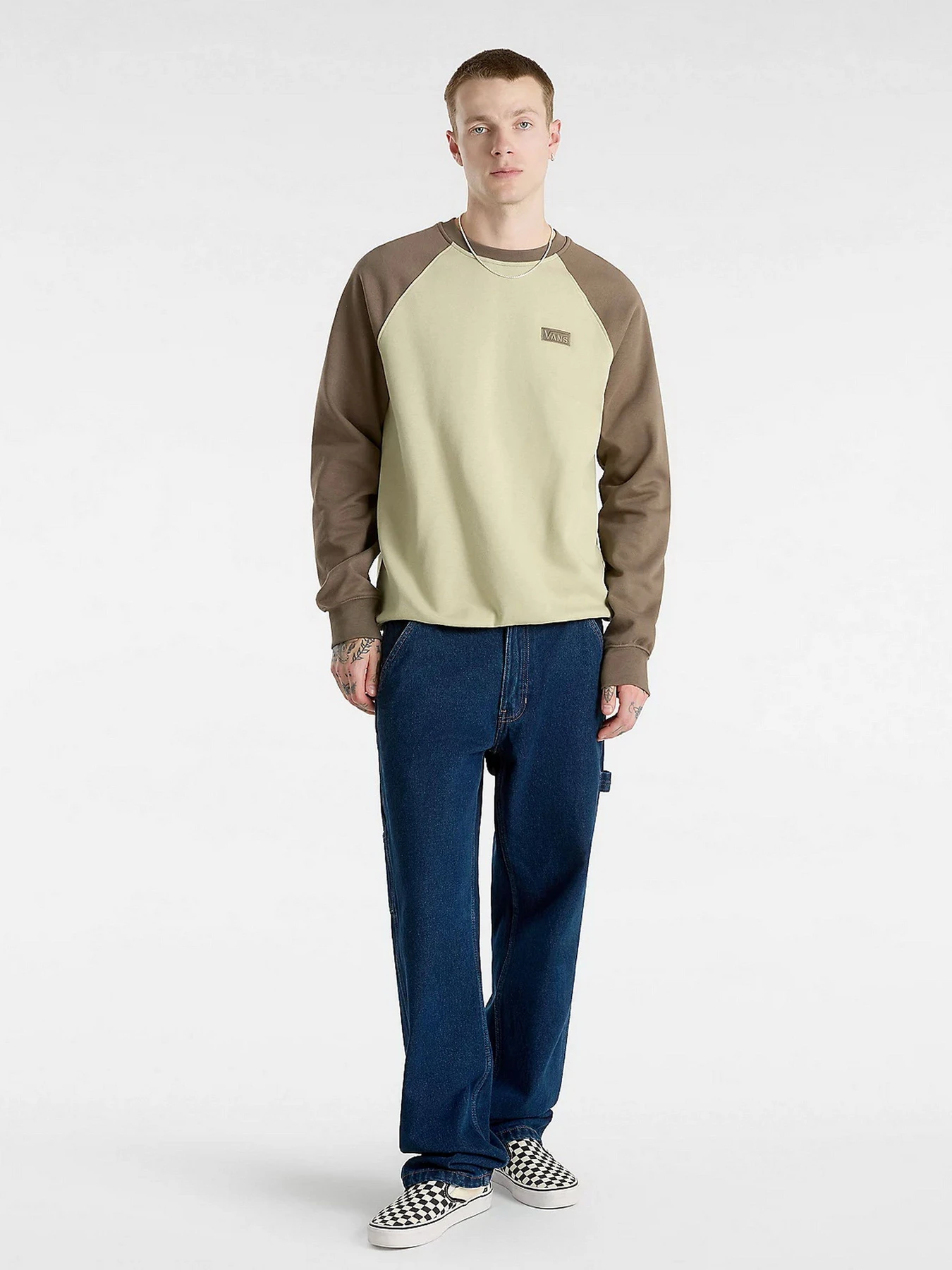 Худи и свитшоты Vans Core Basic Raglan Crew модель VN000HNVDAV1 Худи и свитшоты Vans Core Basic Raglan Crew модель VN000HNVDAV1 Фото