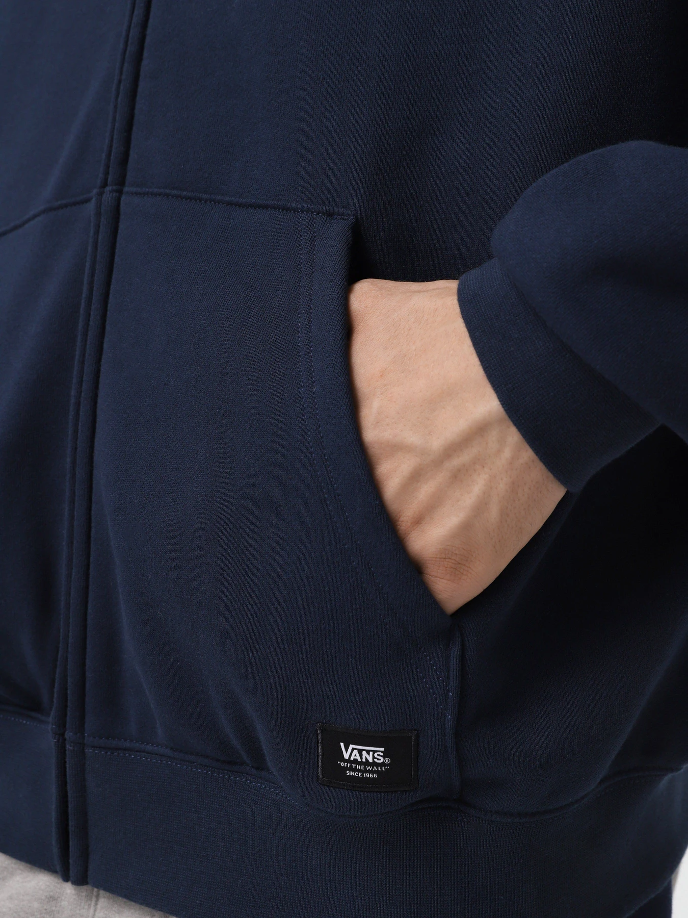 Худи и свитшоты Vans Original Standards Loose Full Zip модель VN000HPGLKZ1 Худи и свитшоты Vans Original Standards Loose Full Zip модель VN000HPGLKZ1 Фото