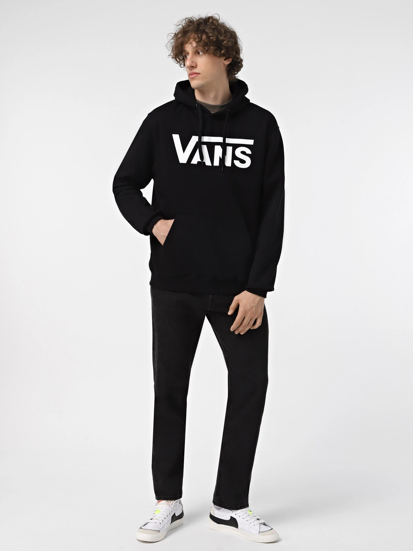 Худи и свитшоты Vans Classic модель VN000HNXBLK1 Худи и свитшоты Vans Classic модель VN000HNXBLK1 Фото