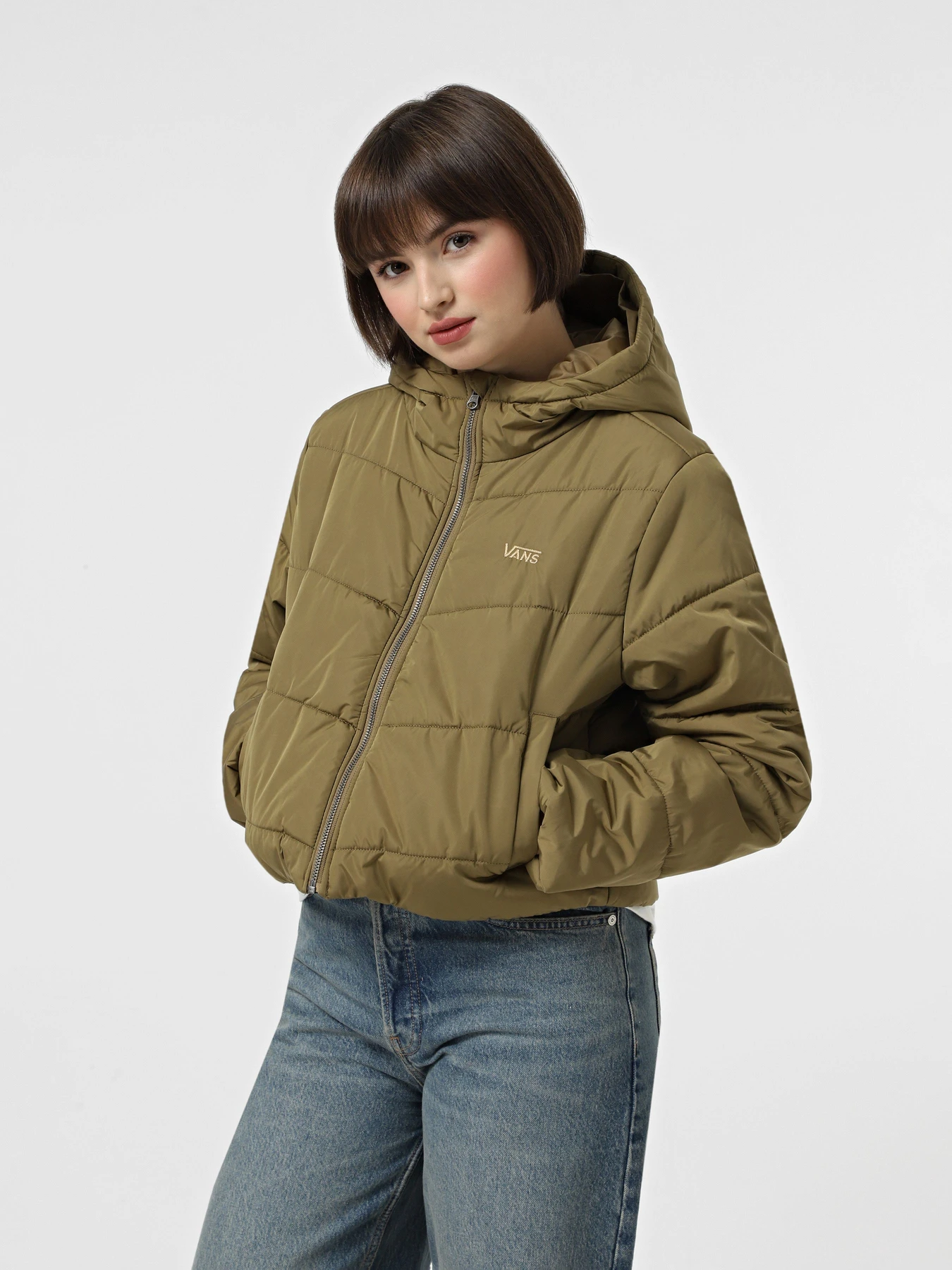 Куртки и дубленки Vans Foundry Crop Puff Hood модель VN000H5ECUQ1 Фото