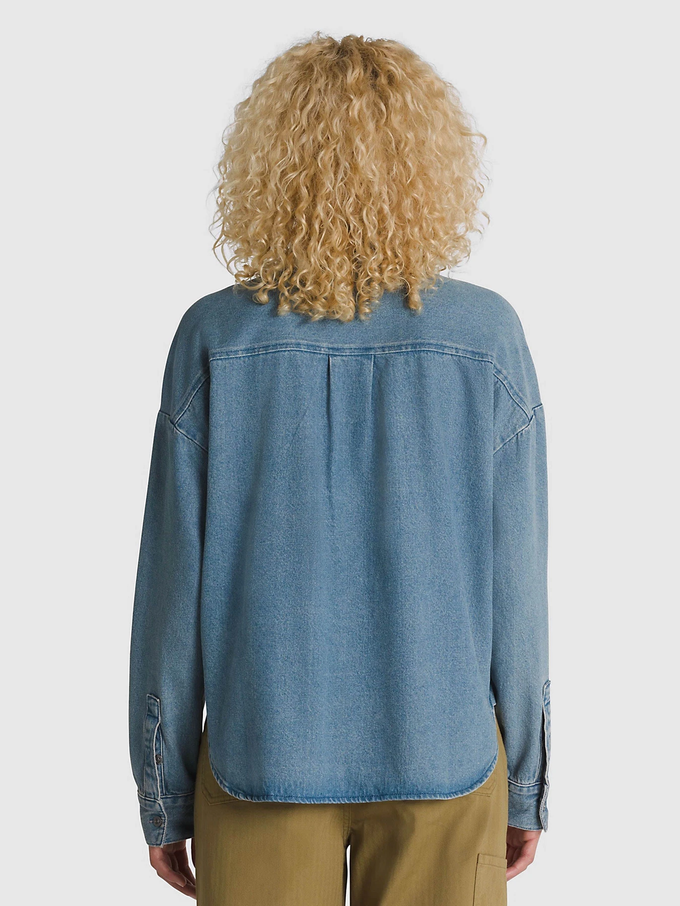 Куртки та дублянки Vans Antica Boxy Denim модель VN000JT37W61 Фото
