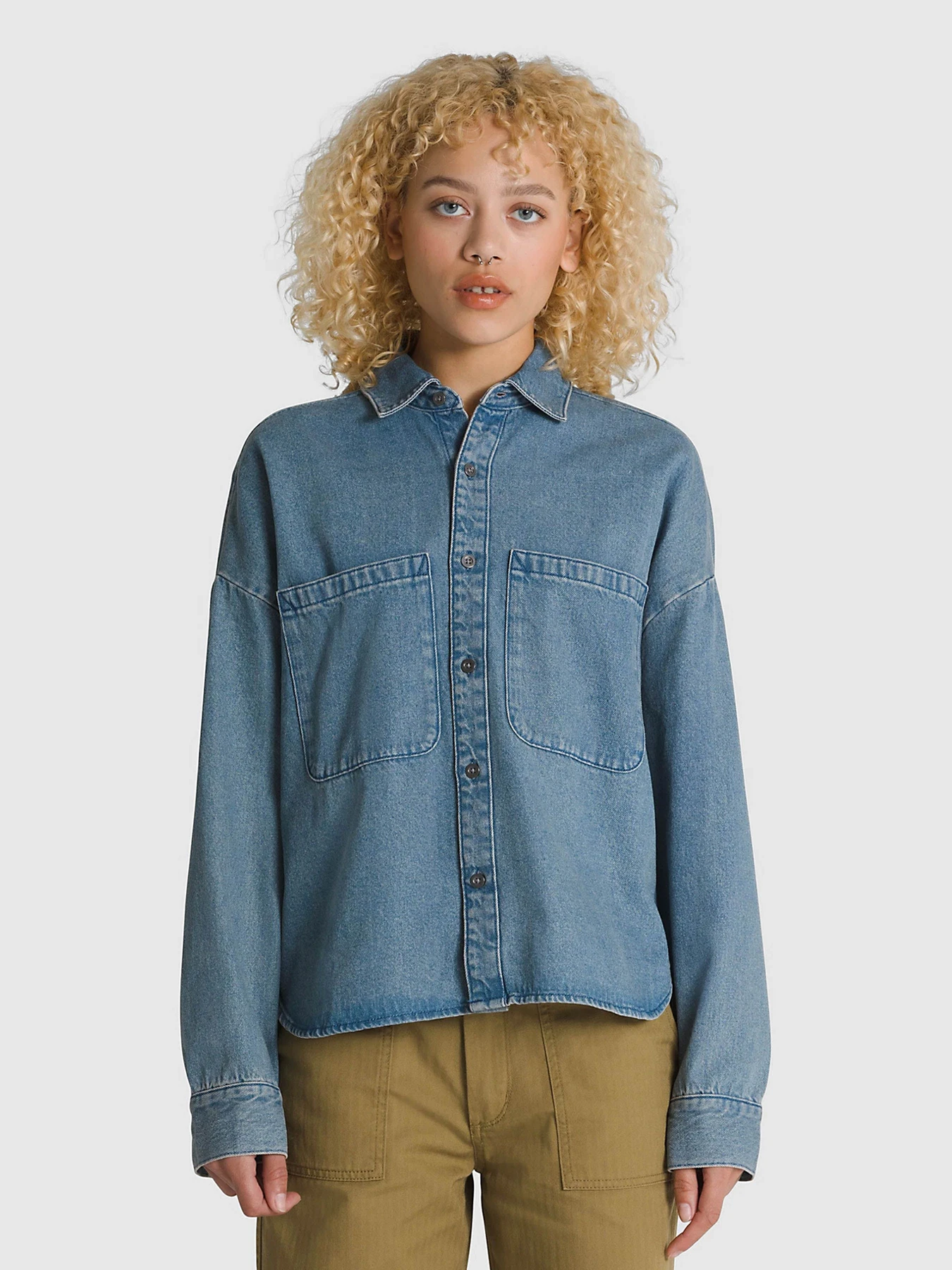 Куртки та дублянки Vans Antica Boxy Denim модель VN000JT37W61 Фото