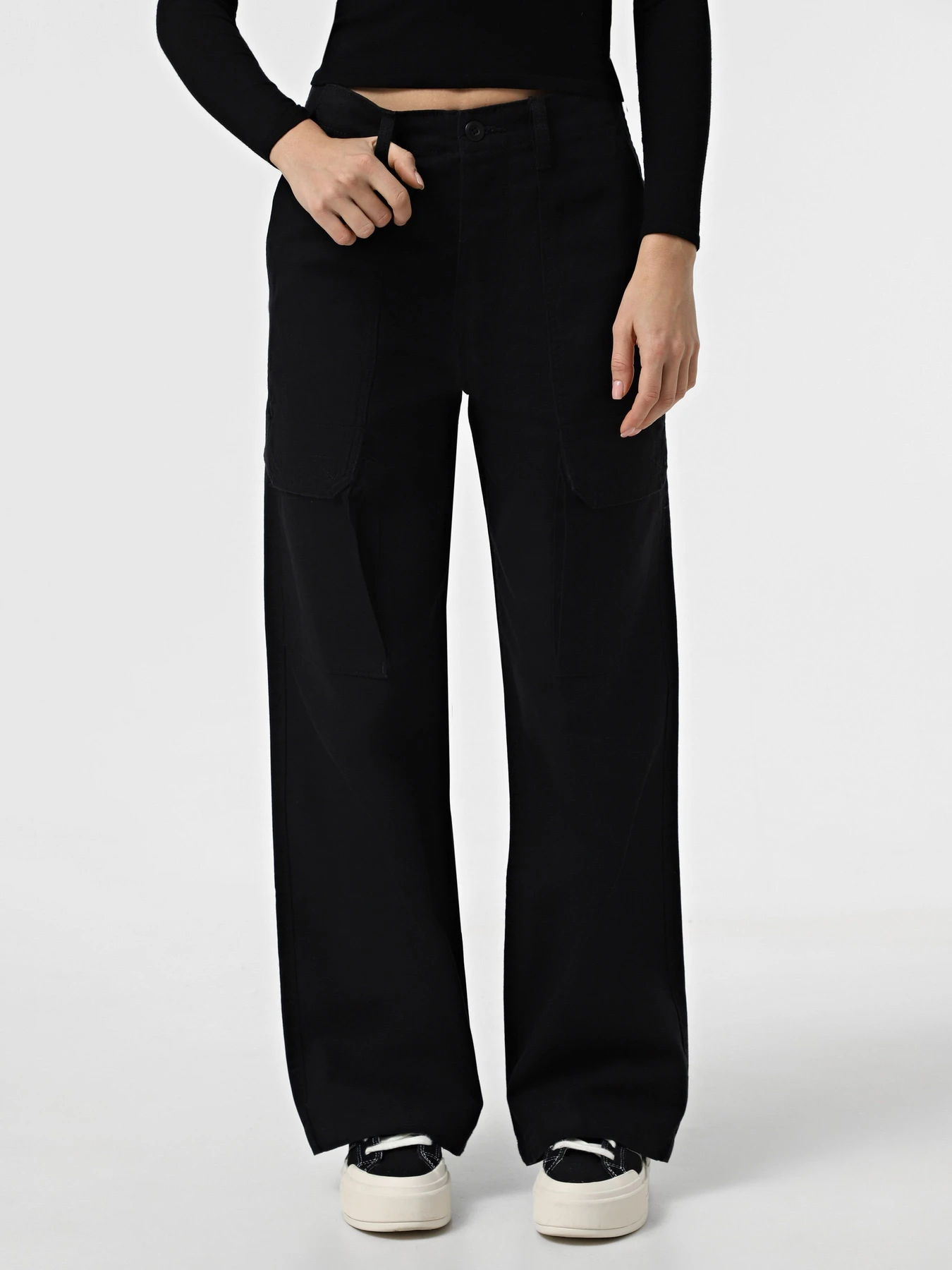 Штани Vans Arroyo Wide Leg Cargo Pant модель VN000F7MBLK1 Штани Vans Arroyo Wide Leg Cargo Pant модель VN000F7MBLK1 Фото