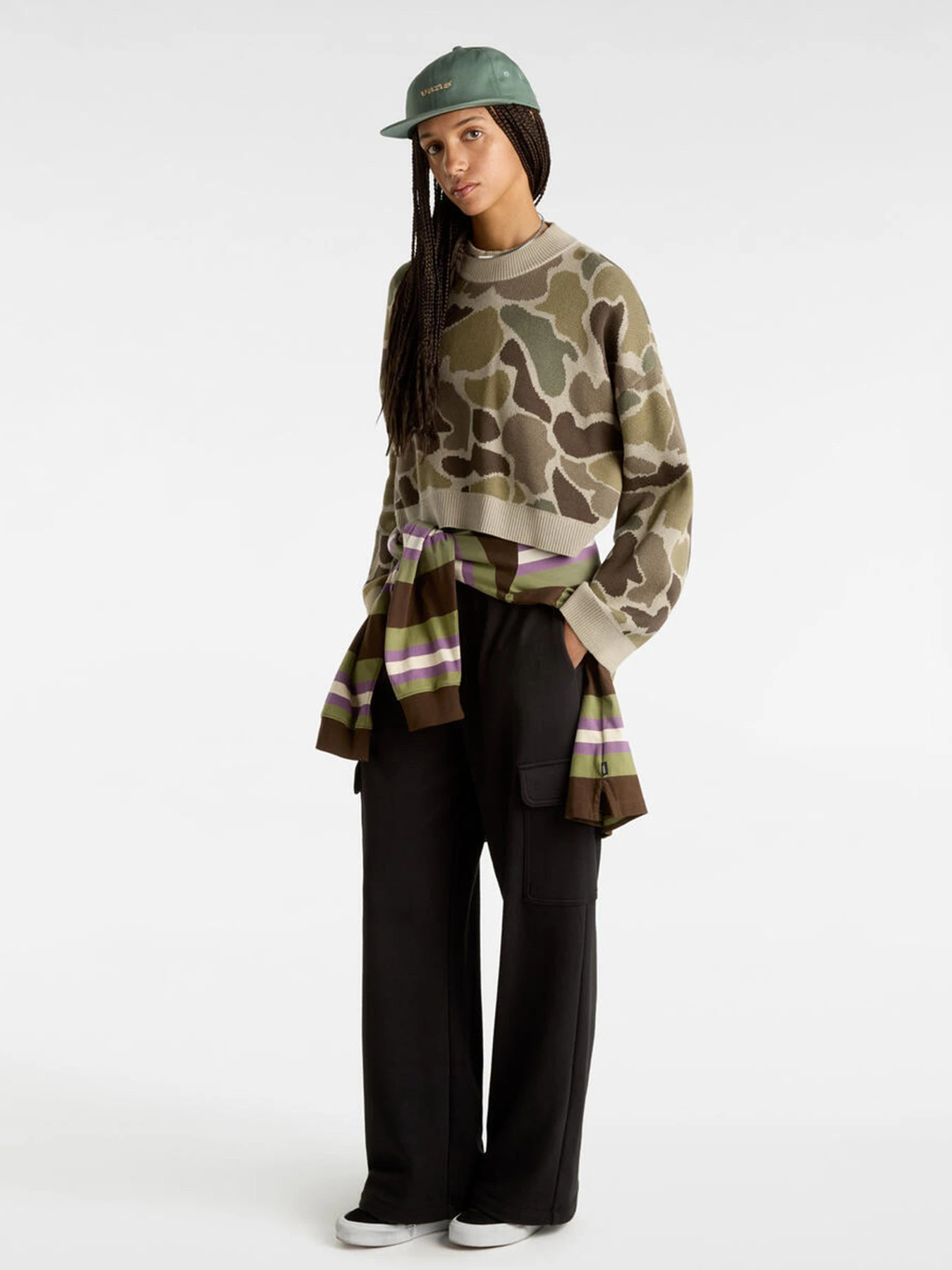 Худі та світшоти Vans Cammile Camo Pullover модель VN000HQ5DBC1 Худі та світшоти Vans Cammile Camo Pullover модель VN000HQ5DBC1 Фото
