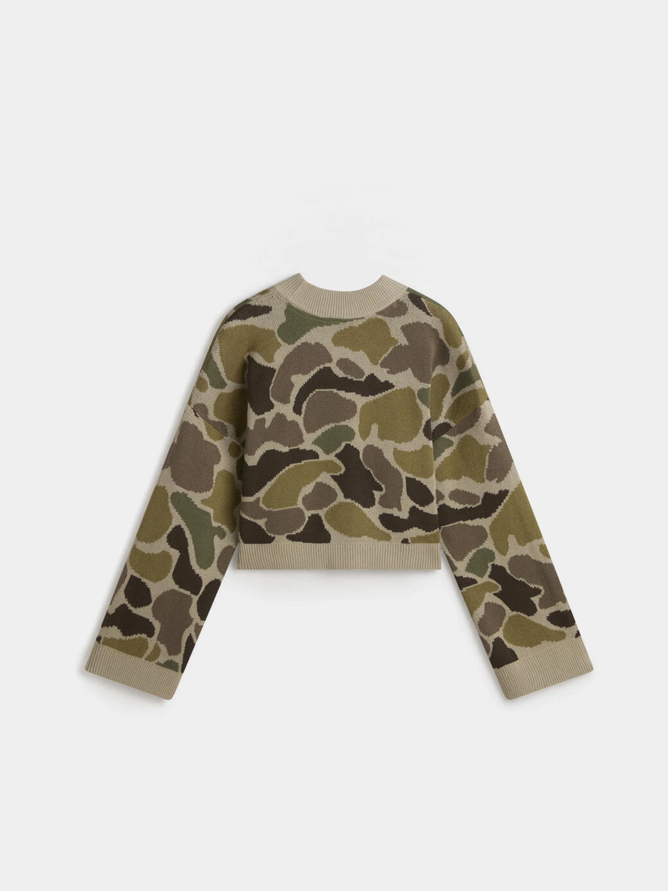 Худі та світшоти Vans Cammile Camo Pullover модель VN000HQ5DBC1 Худі та світшоти Vans Cammile Camo Pullover модель VN000HQ5DBC1 Фото