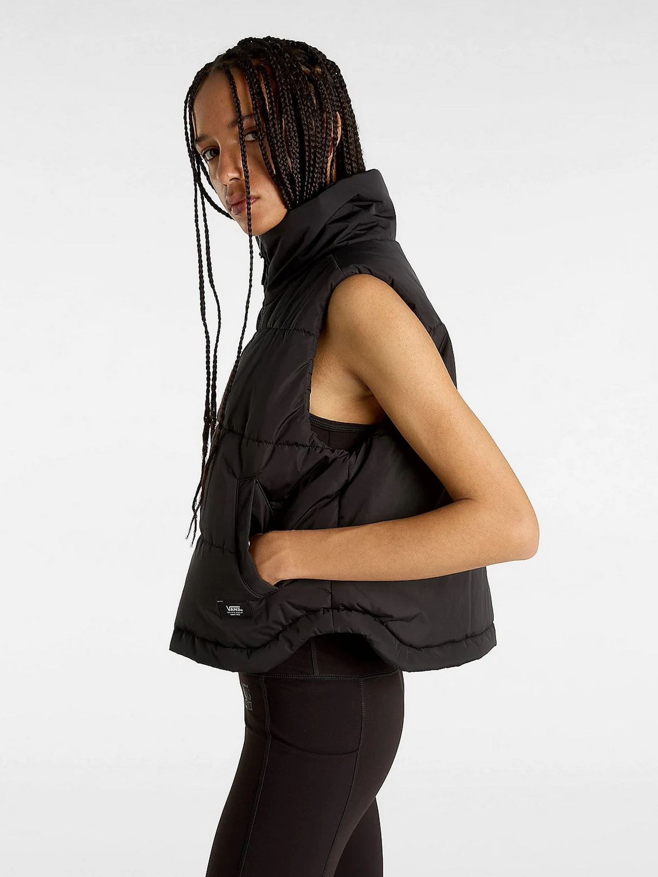 Куртки и дубленки Vans MTE Foundry Vest модель VN000HJTBLK1 Куртки и дубленки Vans MTE Foundry Vest модель VN000HJTBLK1 Фото